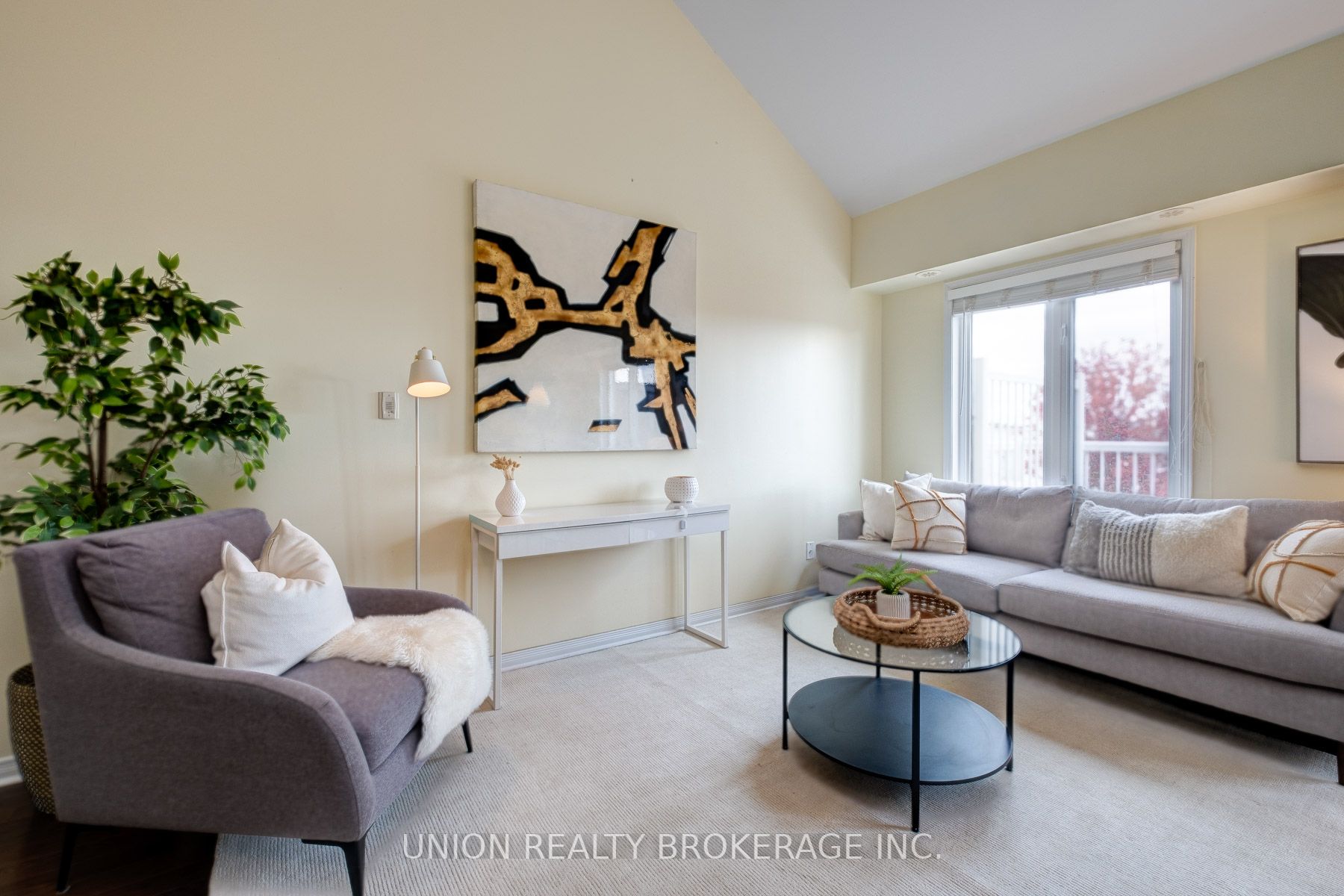 655D Warden Avenue, #72