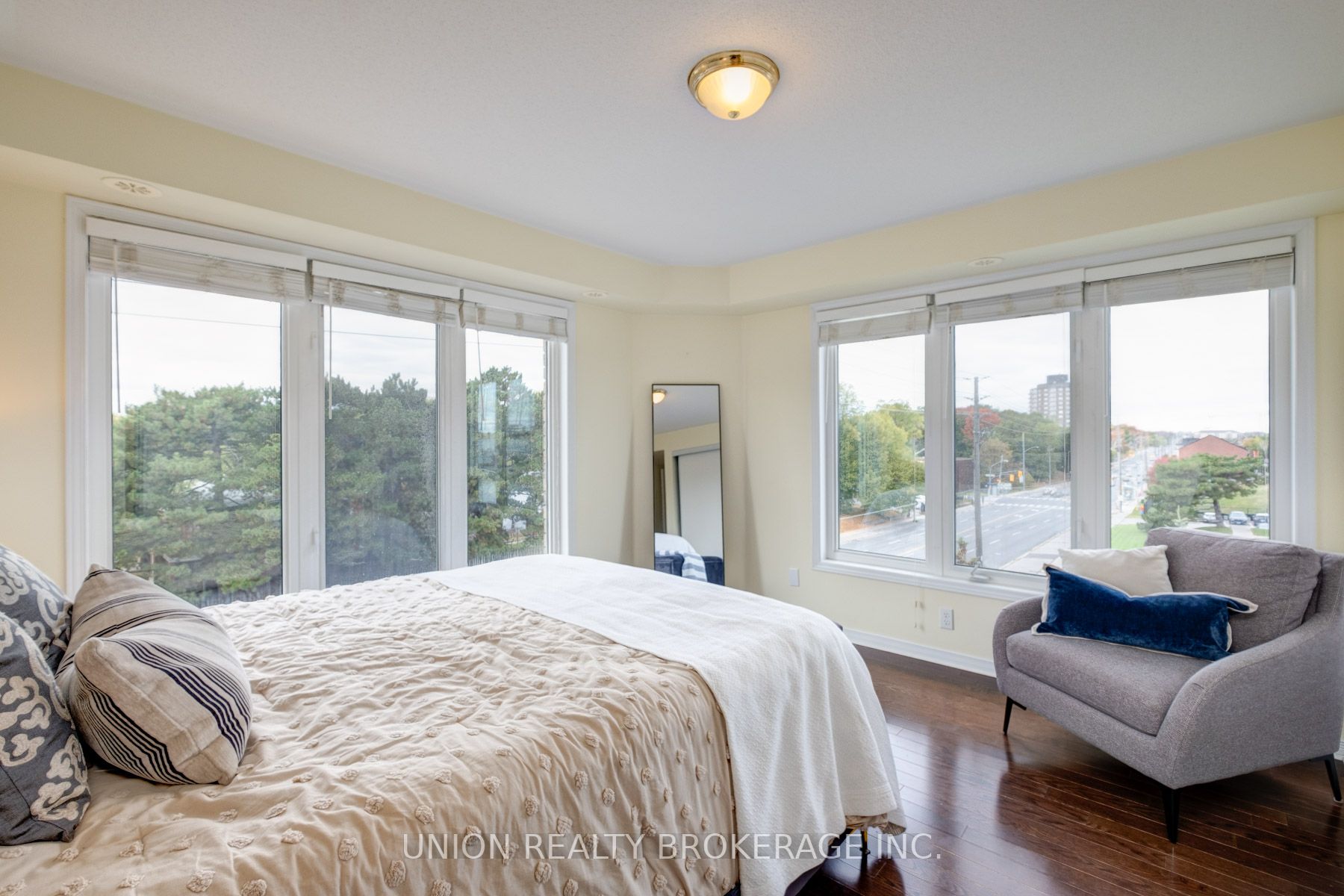 655D Warden Avenue, #72