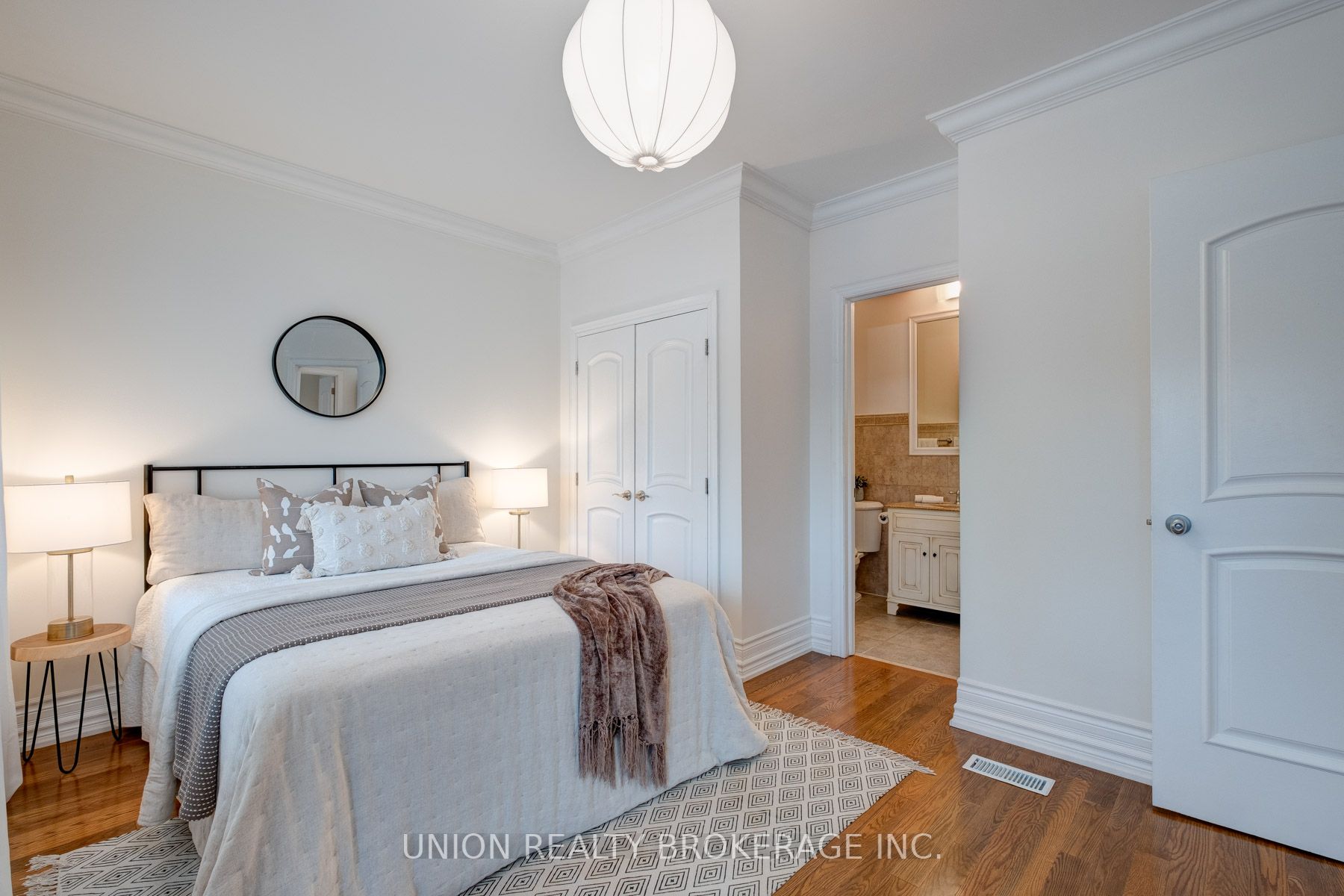 239 Lee Ave