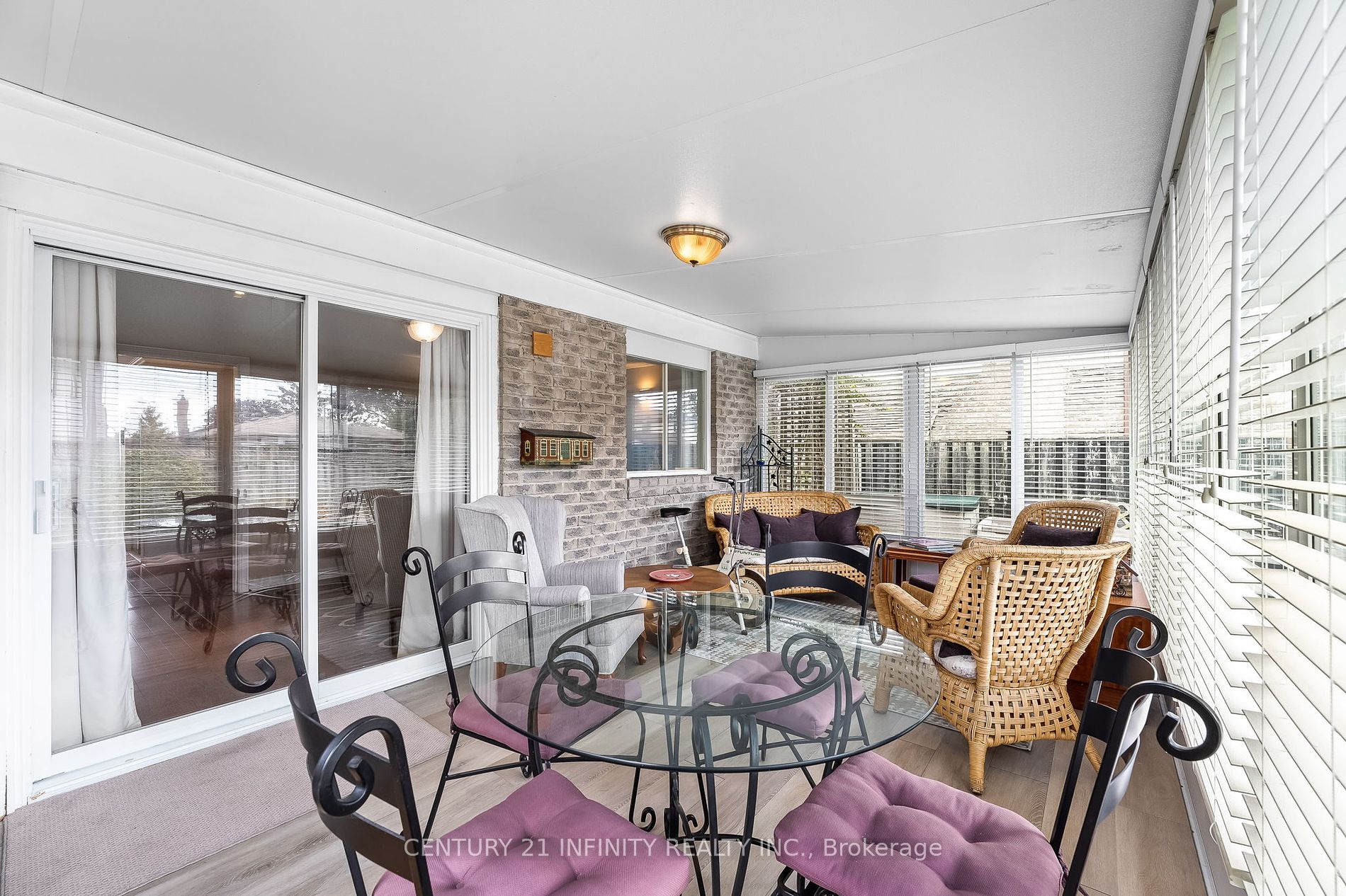 31 Bolland Cres