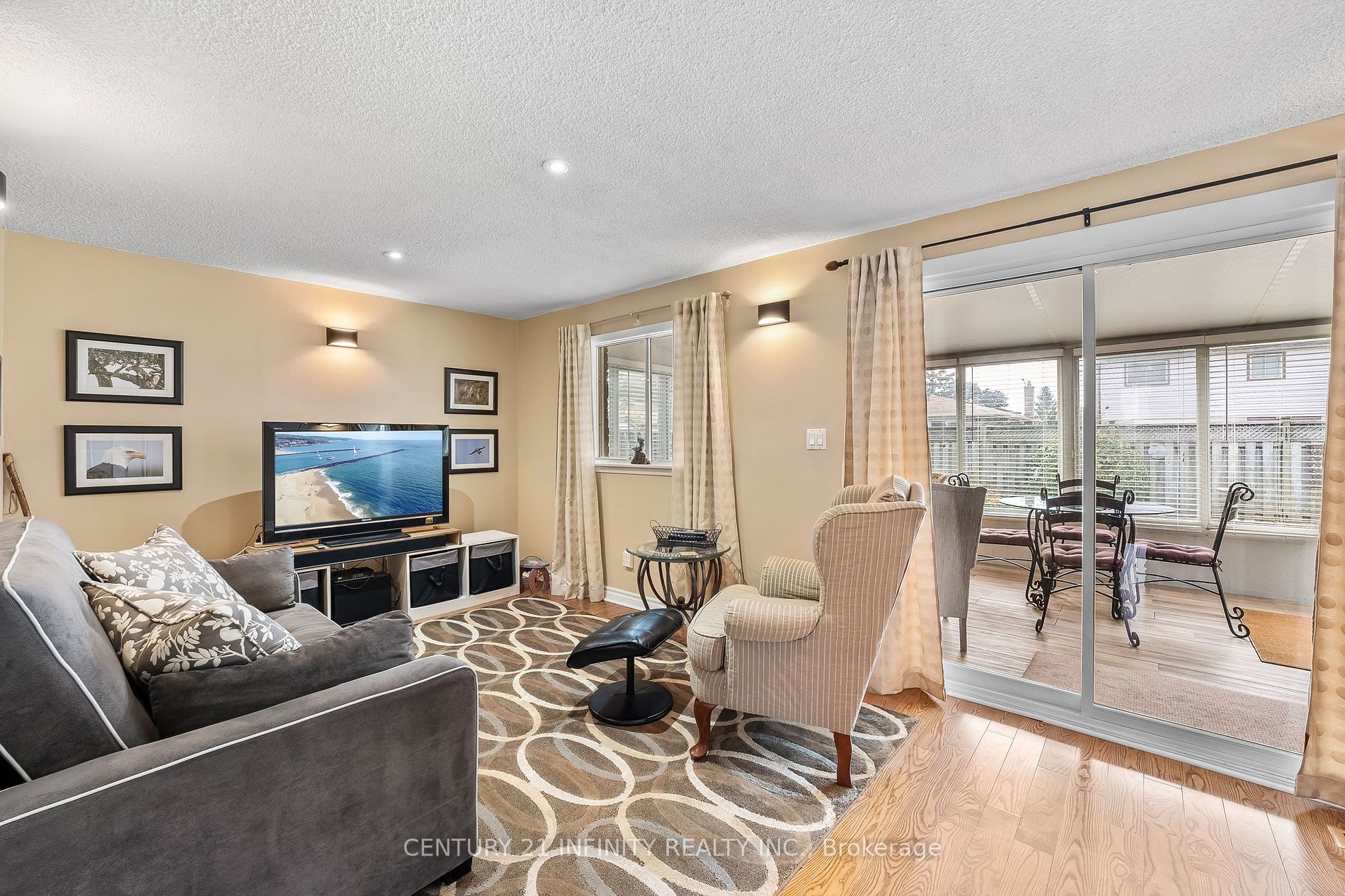 31 Bolland Cres