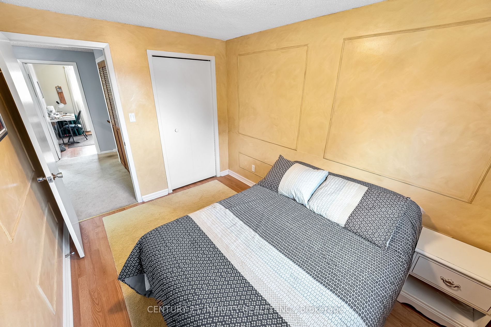 31 Bolland Cres