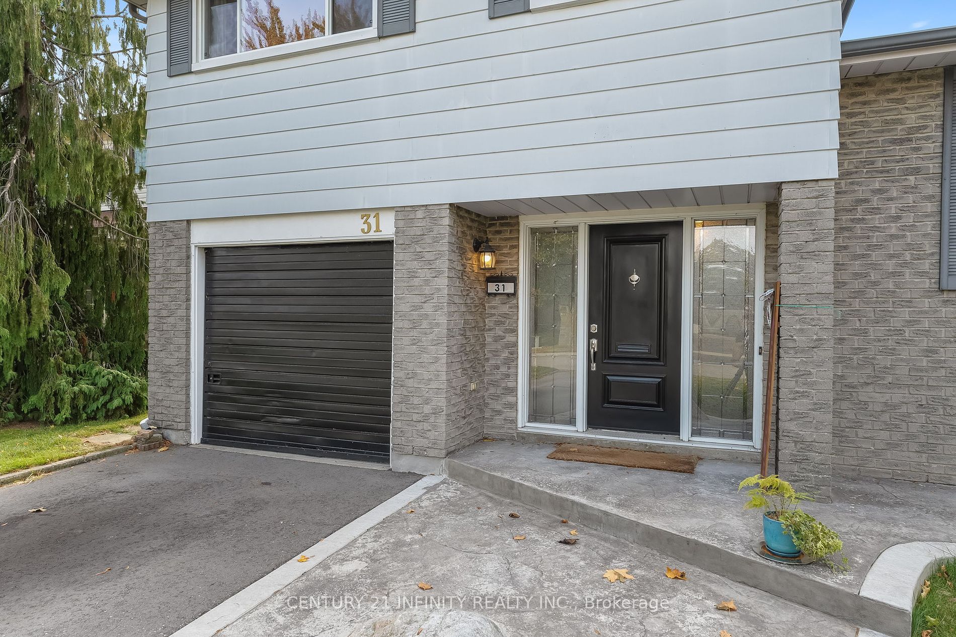 31 Bolland Cres