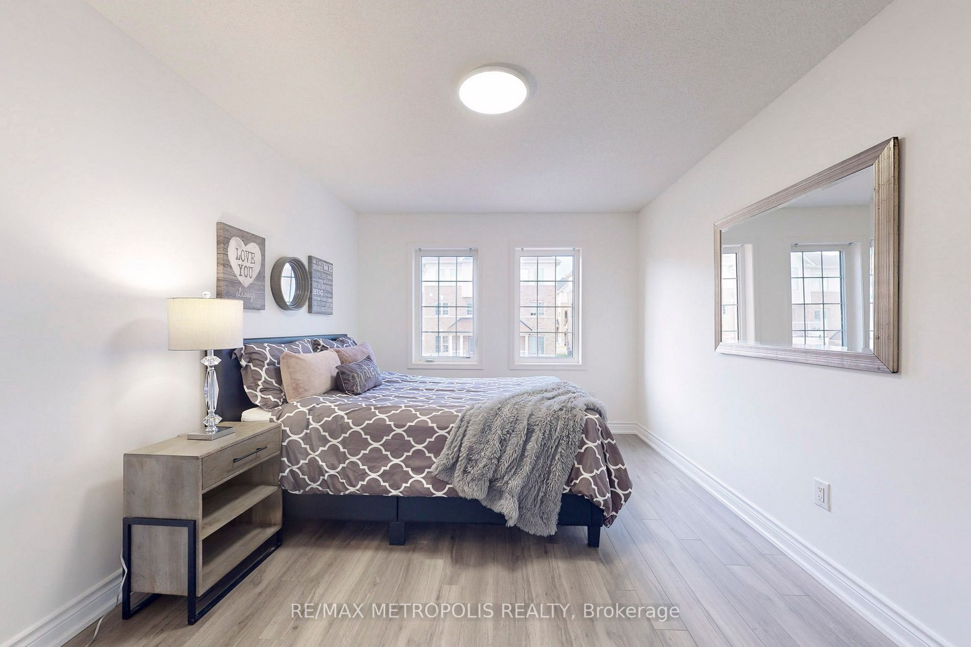 17 Camilleri Rd