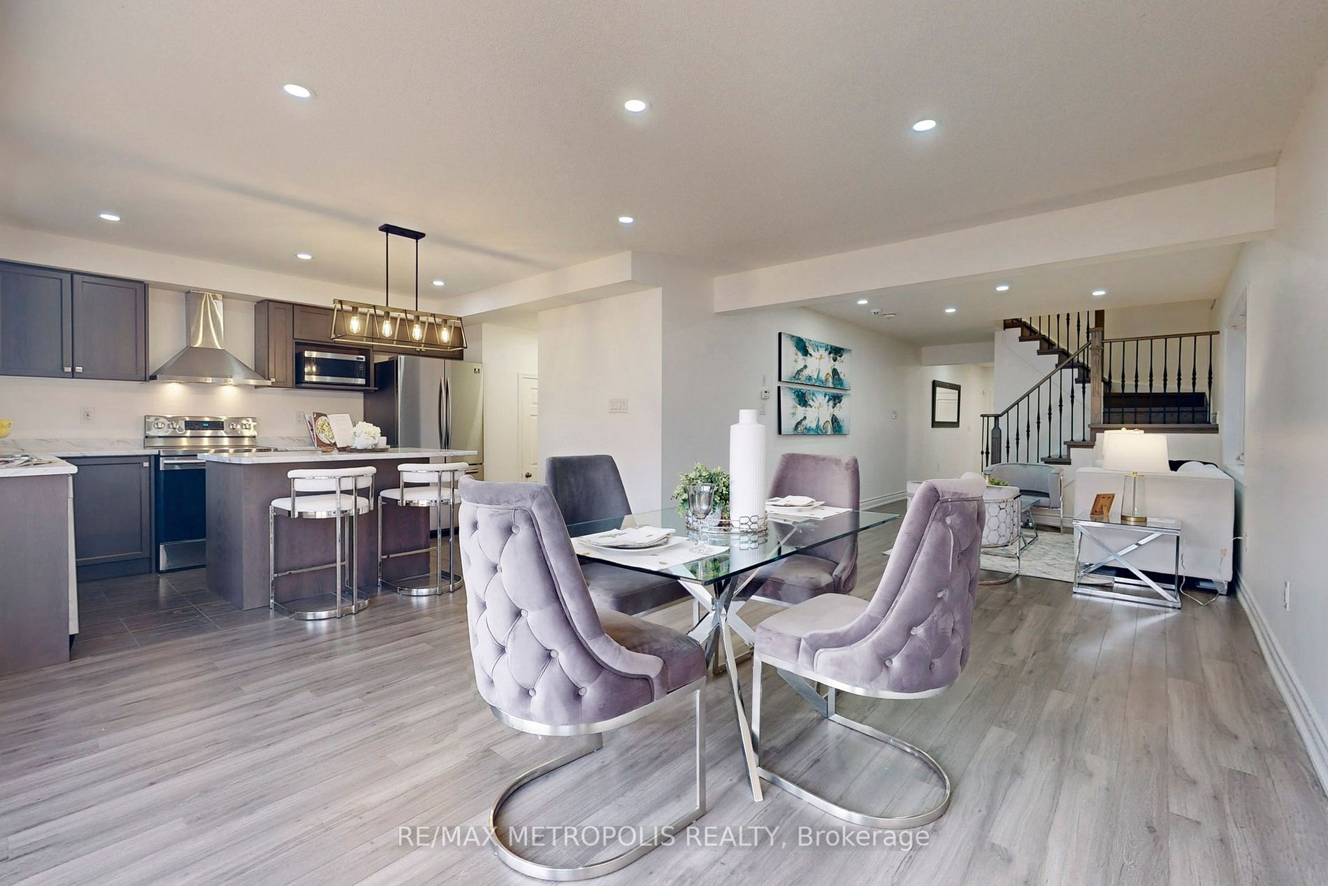 17 Camilleri Rd