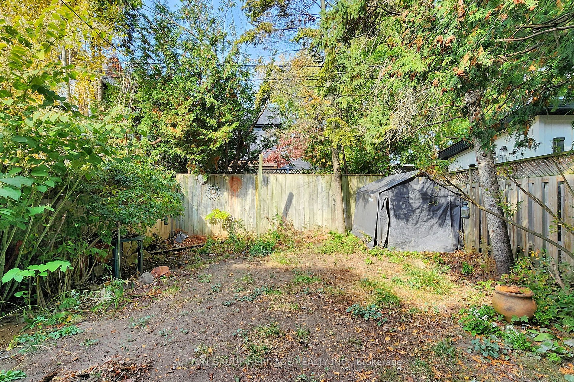 98 Dixon Ave
