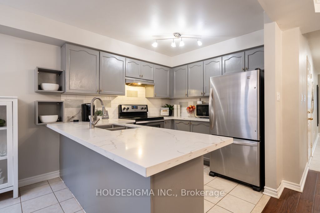 1611 Avonmore Square