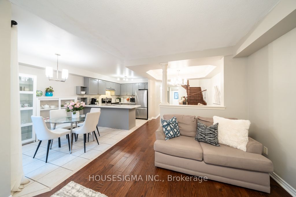 1611 Avonmore Square