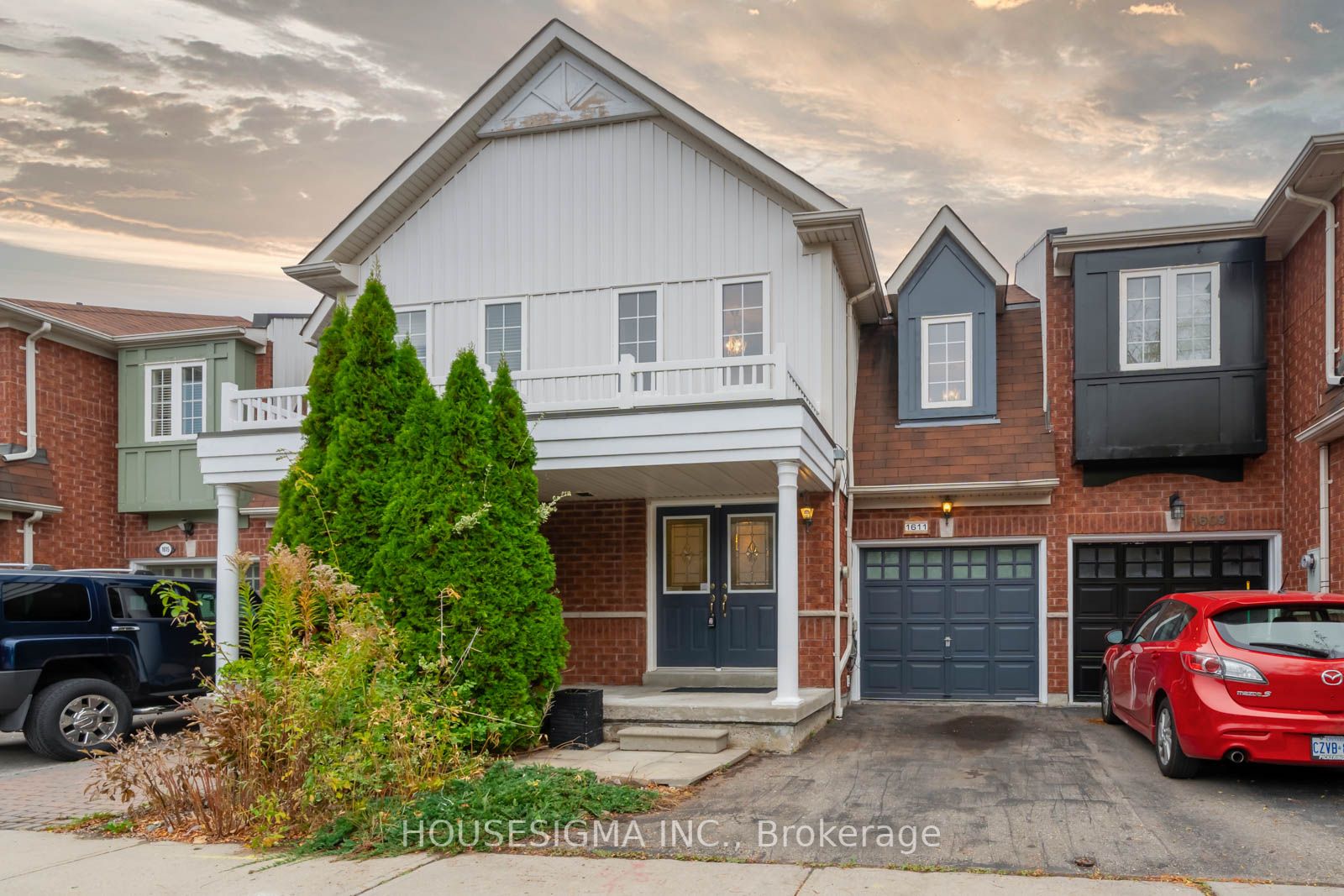 1611 Avonmore Square