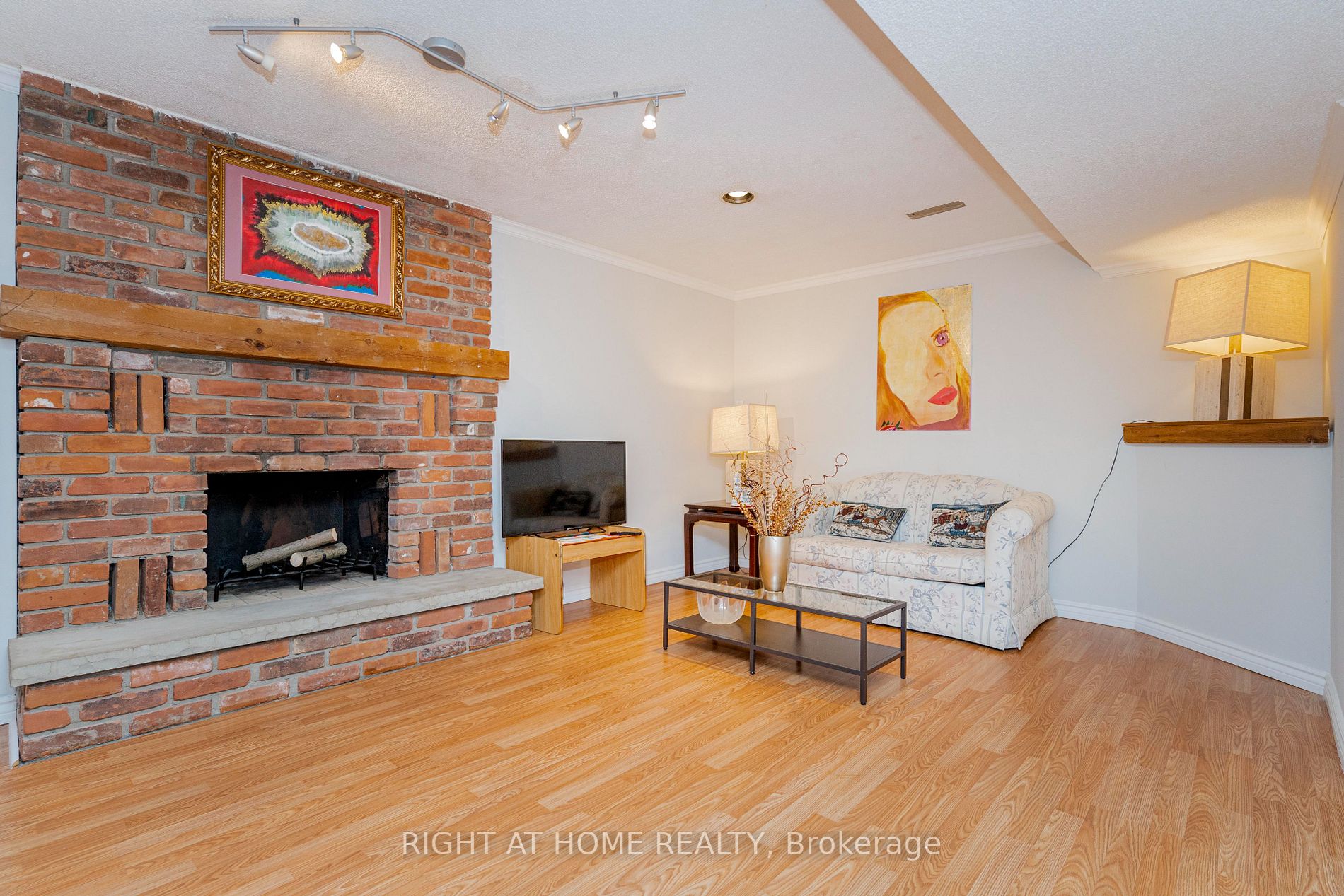 5 Andrea Road