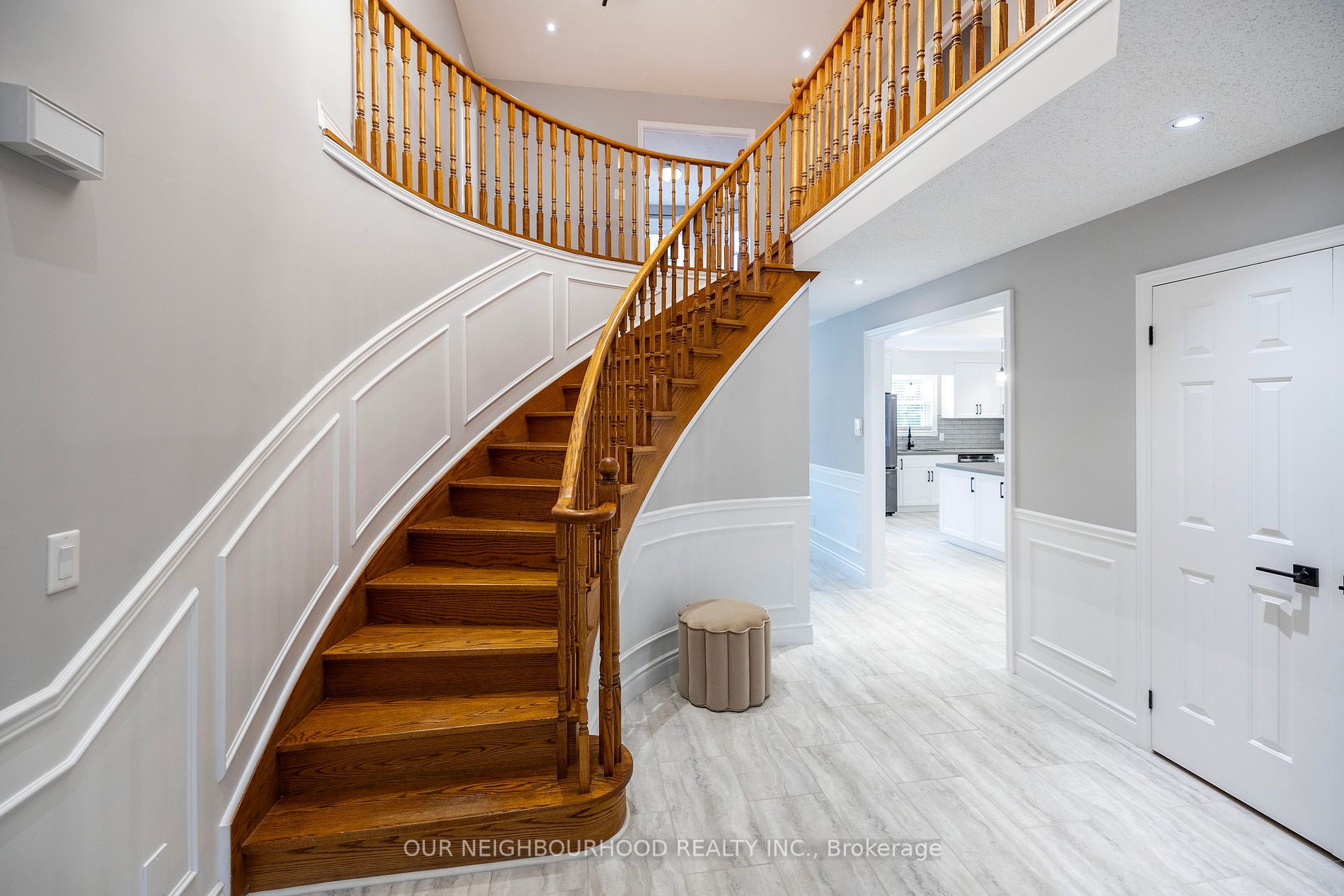 1 Mulholland Crt