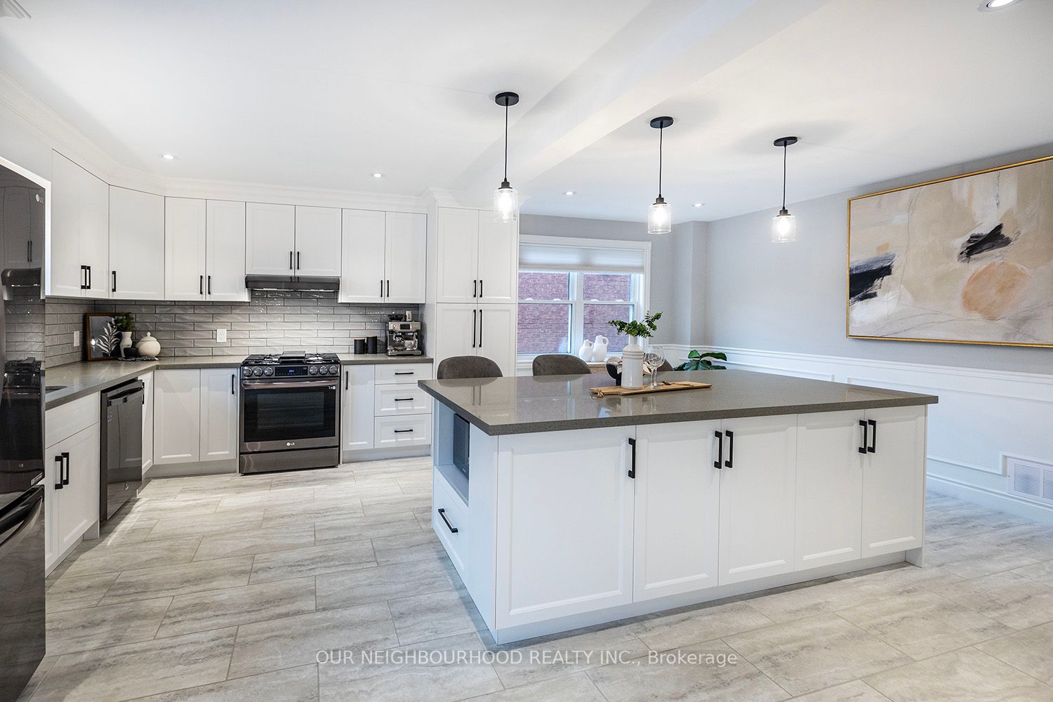 1 Mulholland Crt