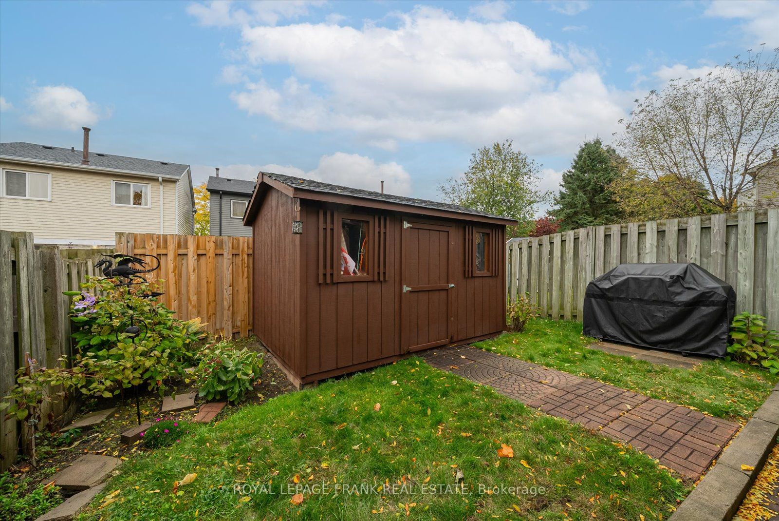 5 Greenfield Crescent