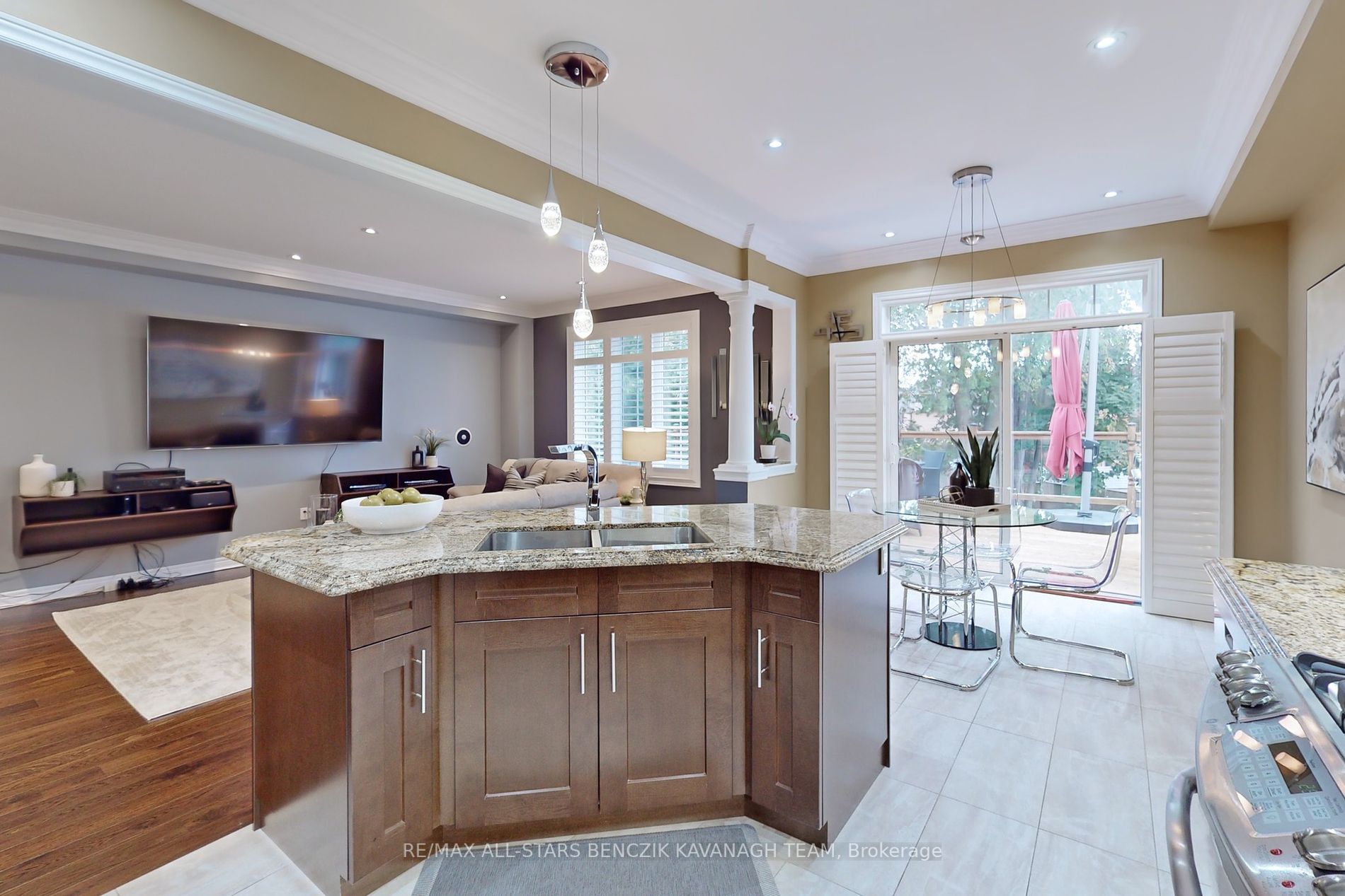 31 Snowy Owl Way