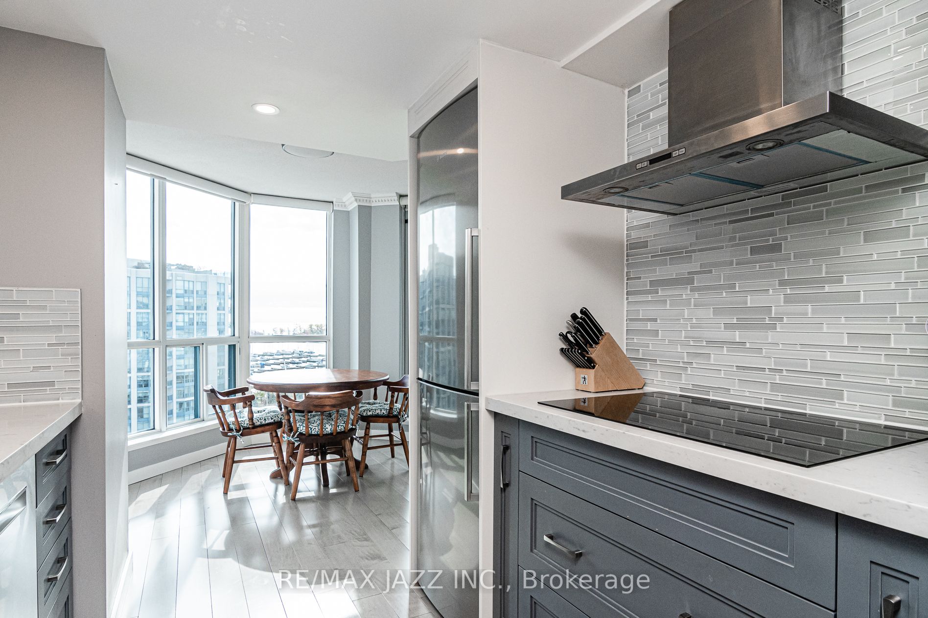 360 Watson Street W, #1005