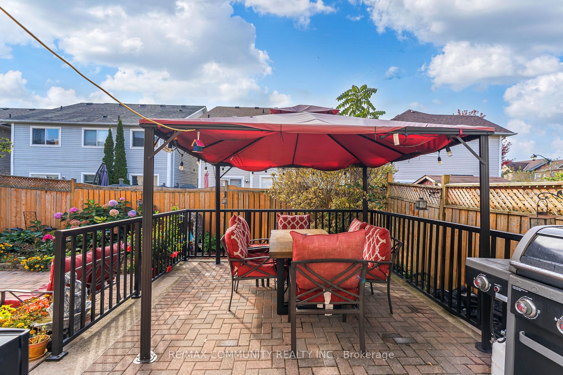 31 Greenhalf Dr
