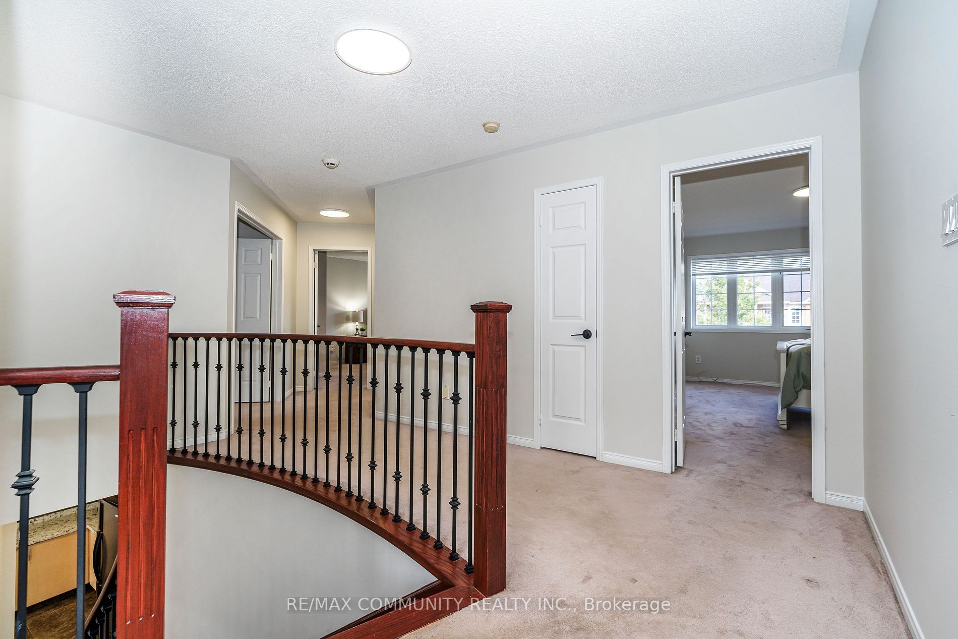 31 Greenhalf Dr