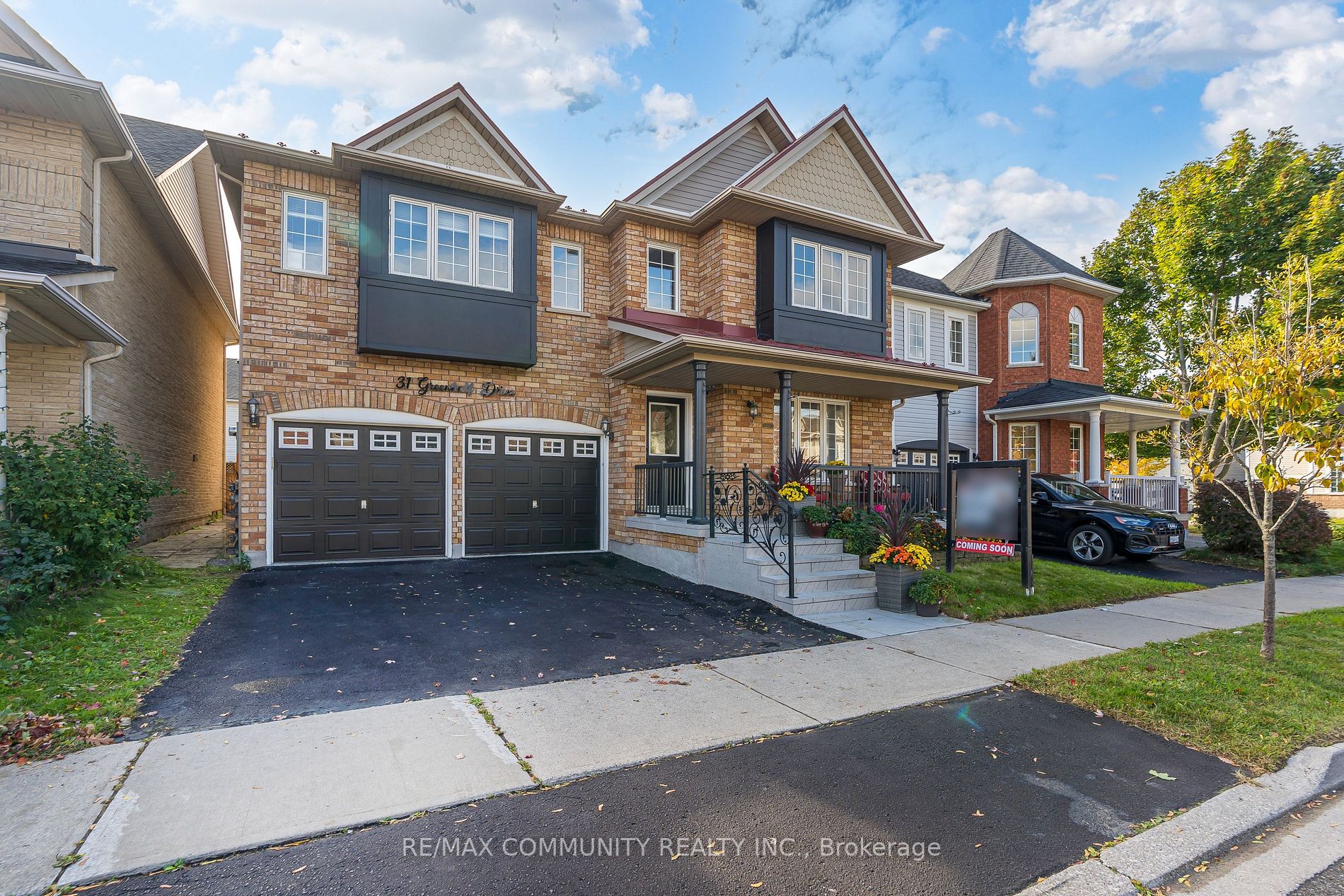 31 Greenhalf Dr