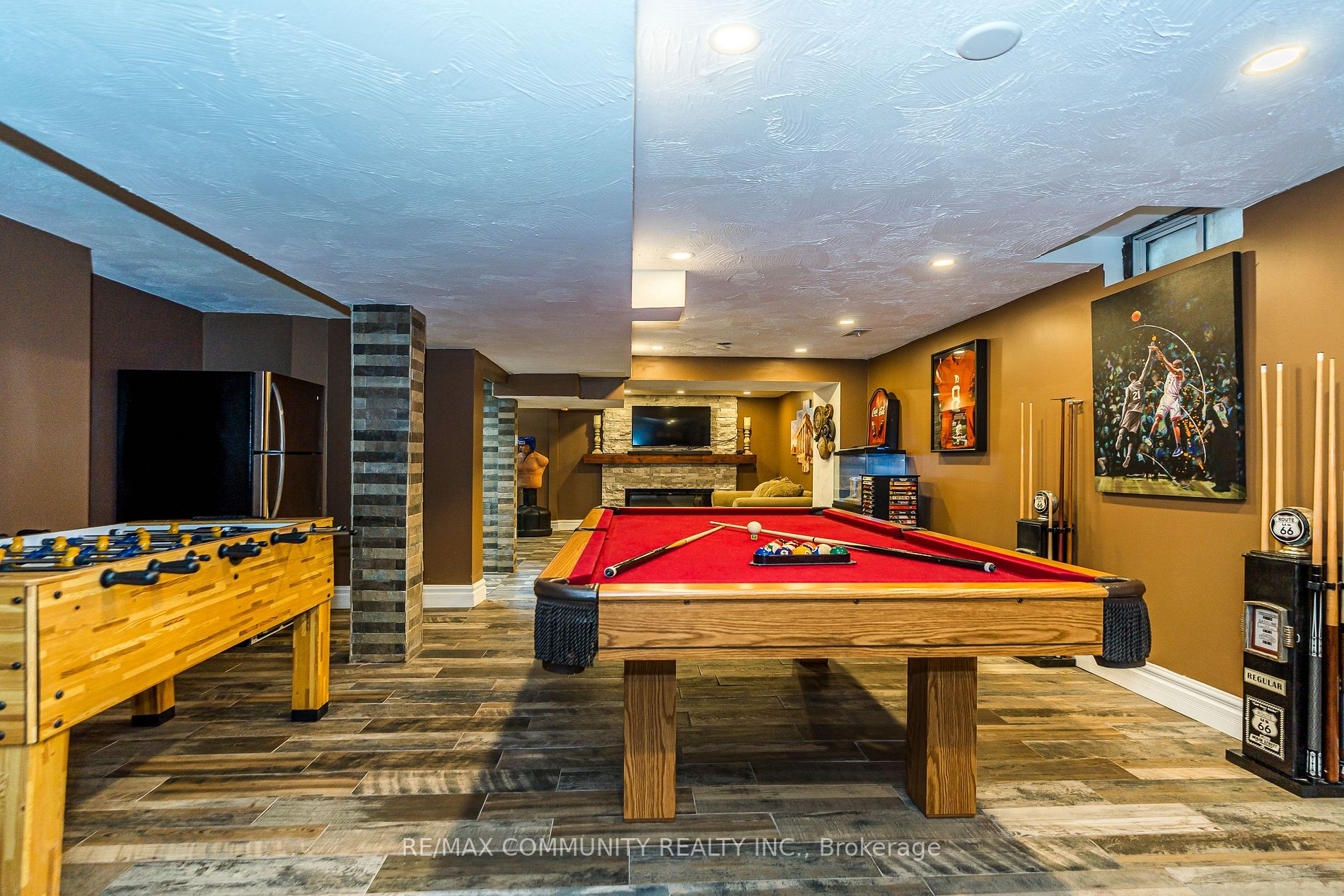31 Greenhalf Dr
