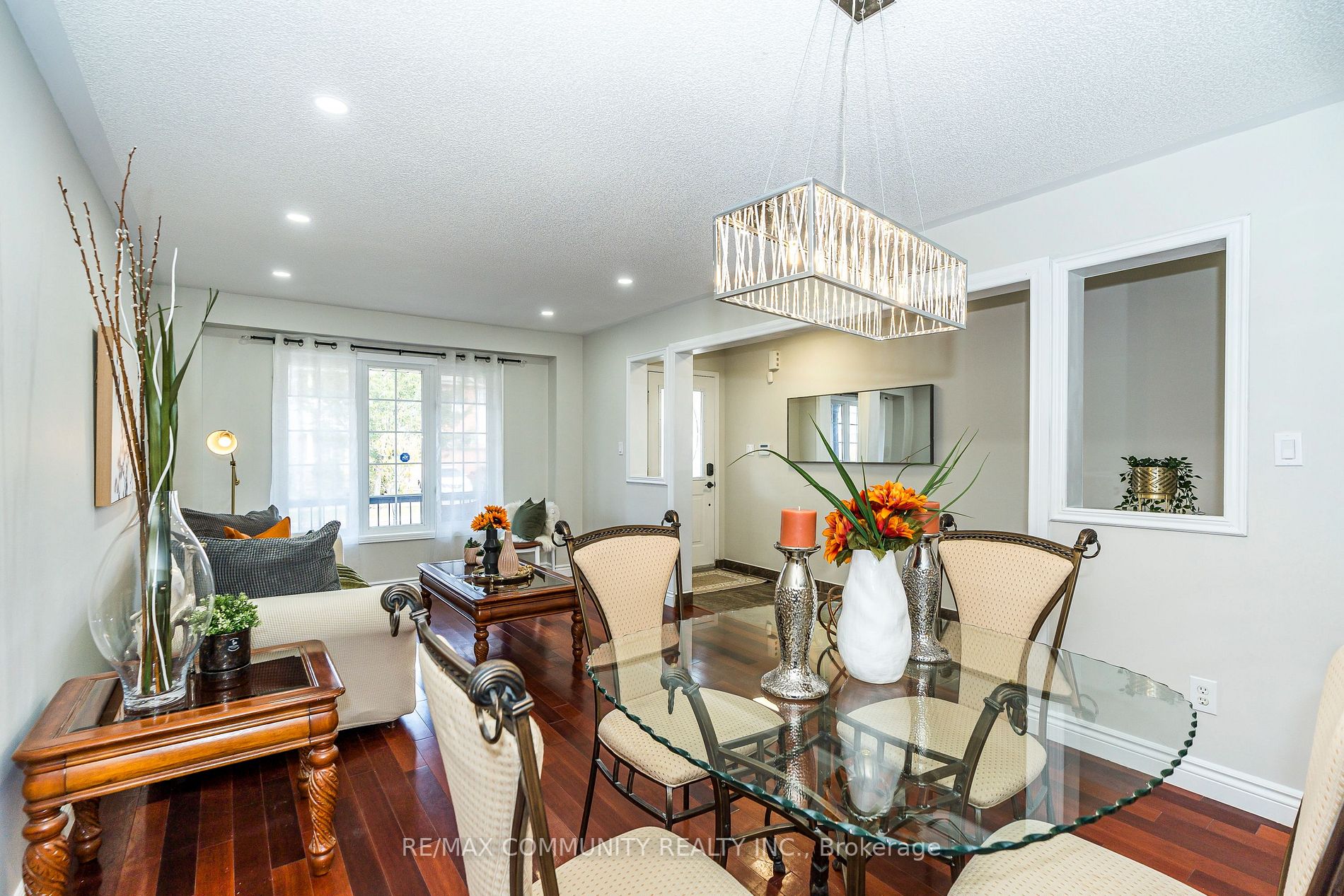 31 Greenhalf Dr