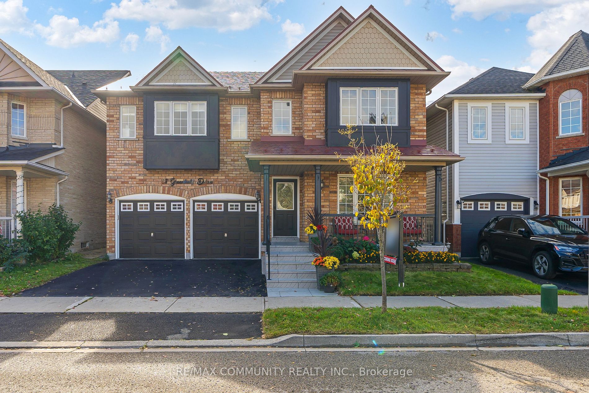 31 Greenhalf Dr
