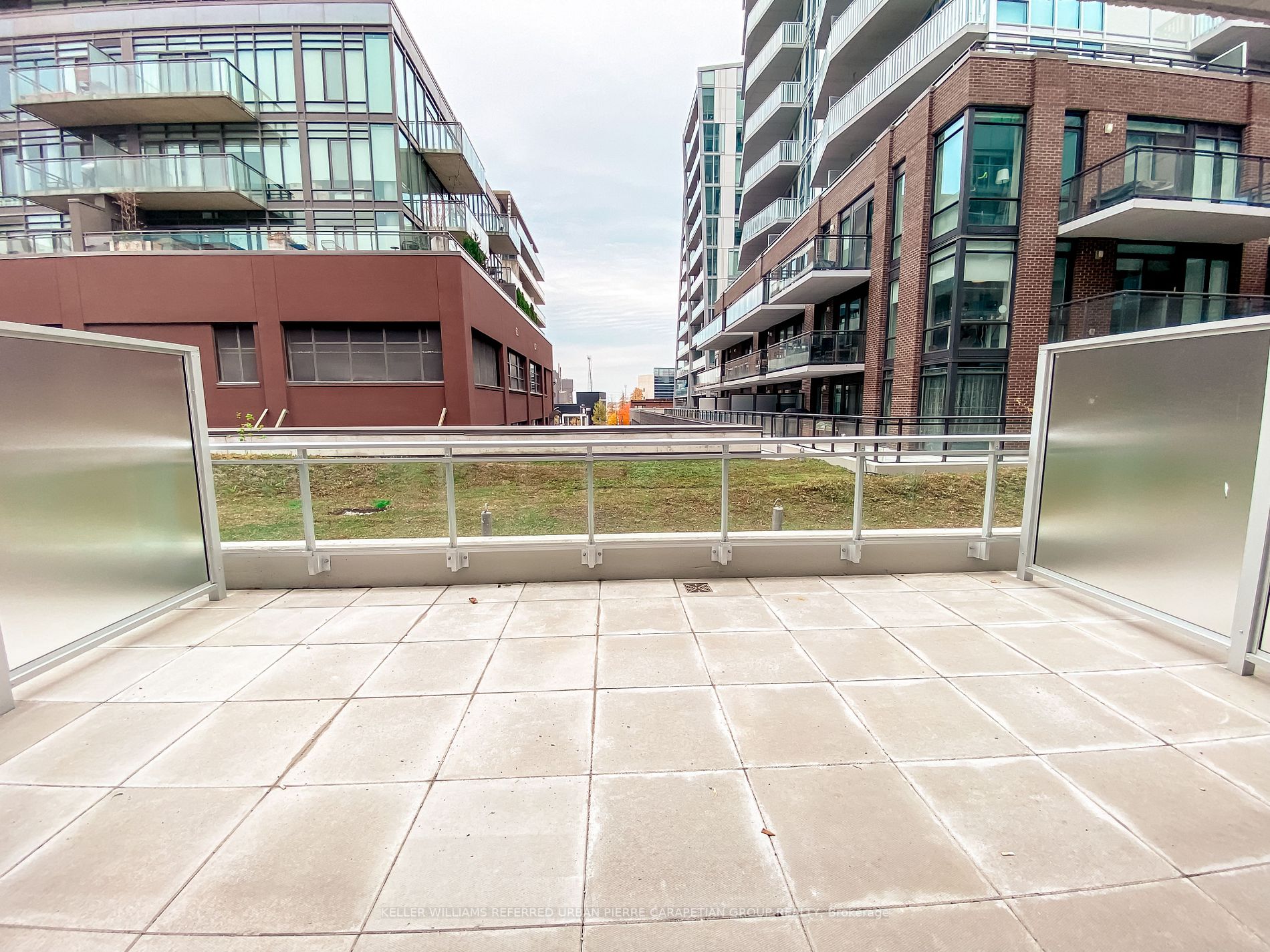 665 Queen St E, #210