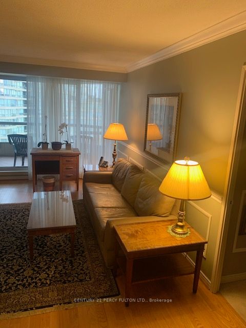 10 Guildwood Parkway, #923