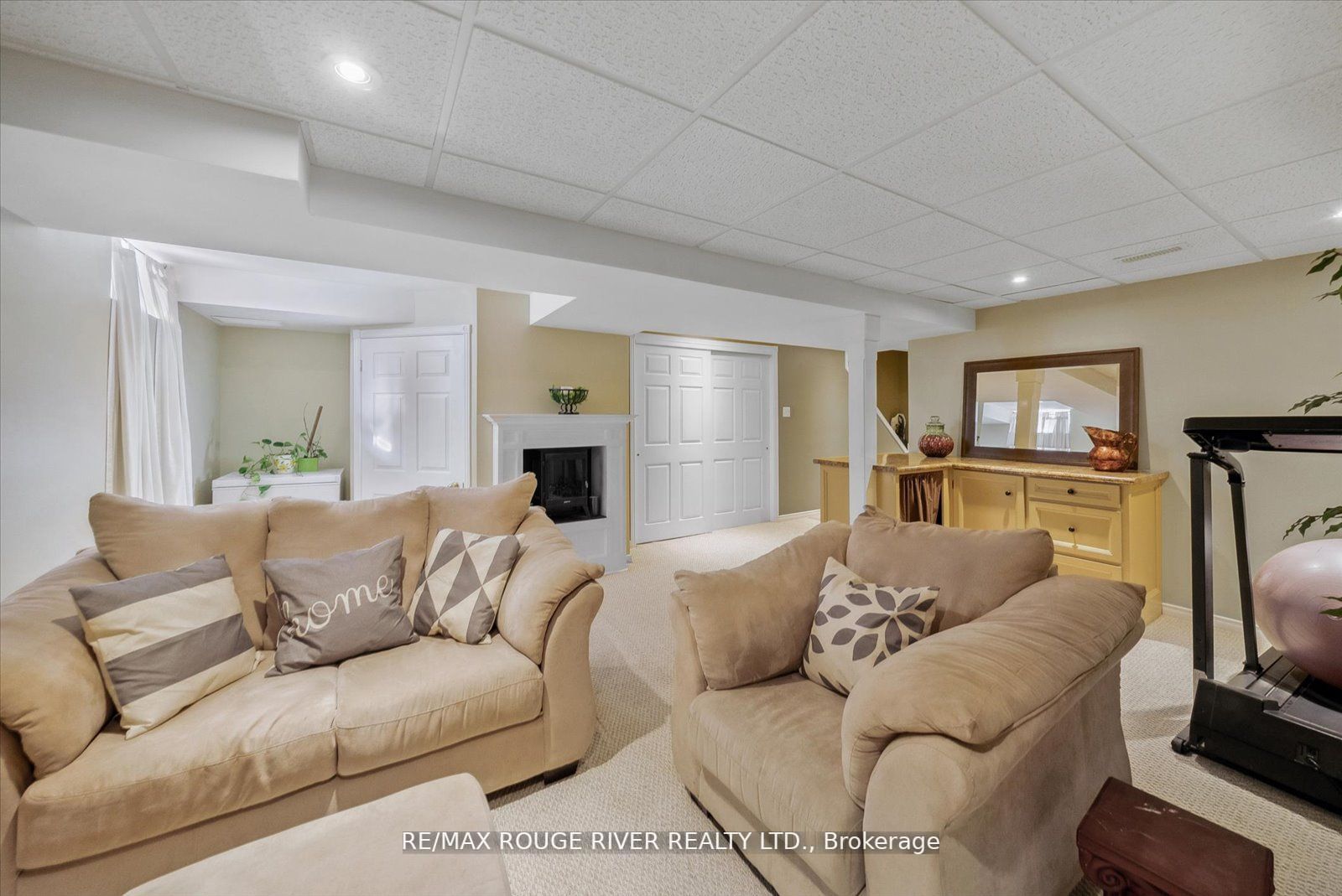 56 Zachary Pl