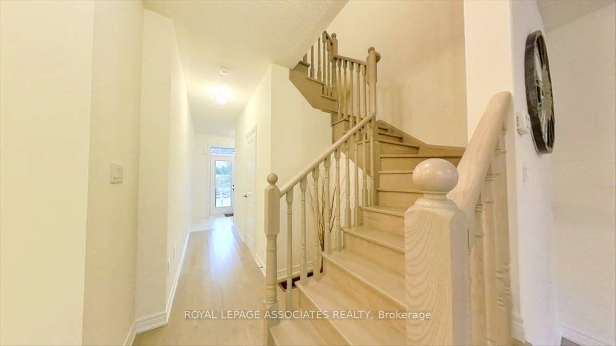 20 Littlewood Drive