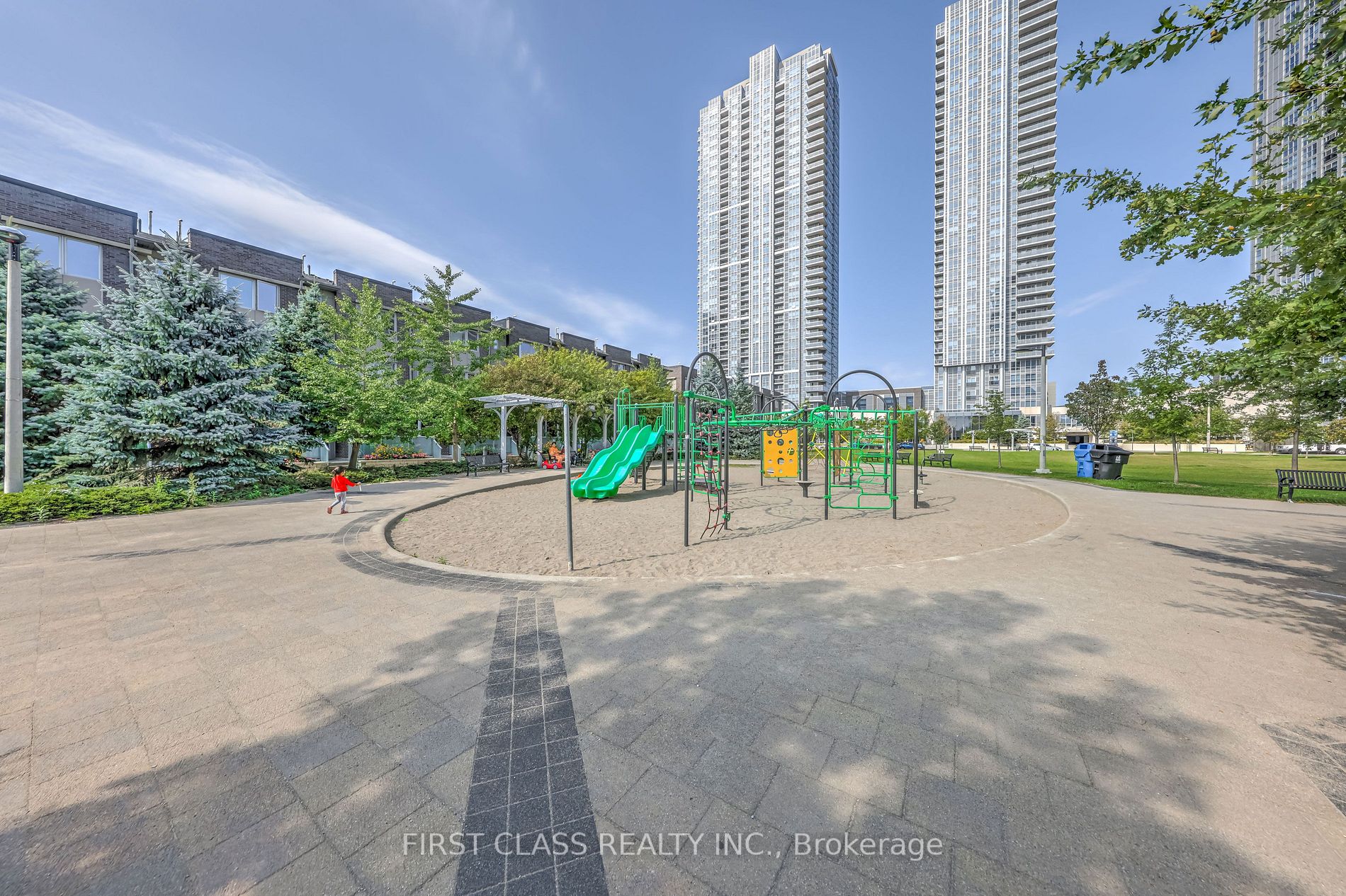 295 Village Green Sq, #60