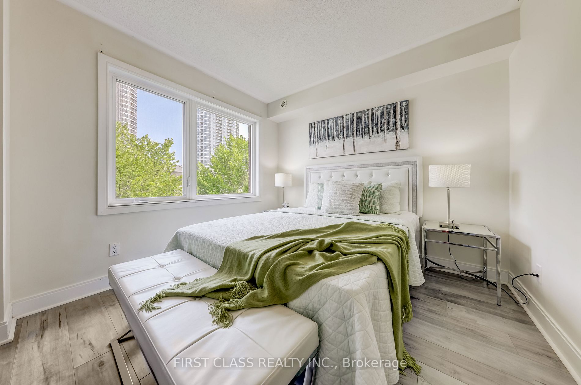 295 Village Green Sq, #60