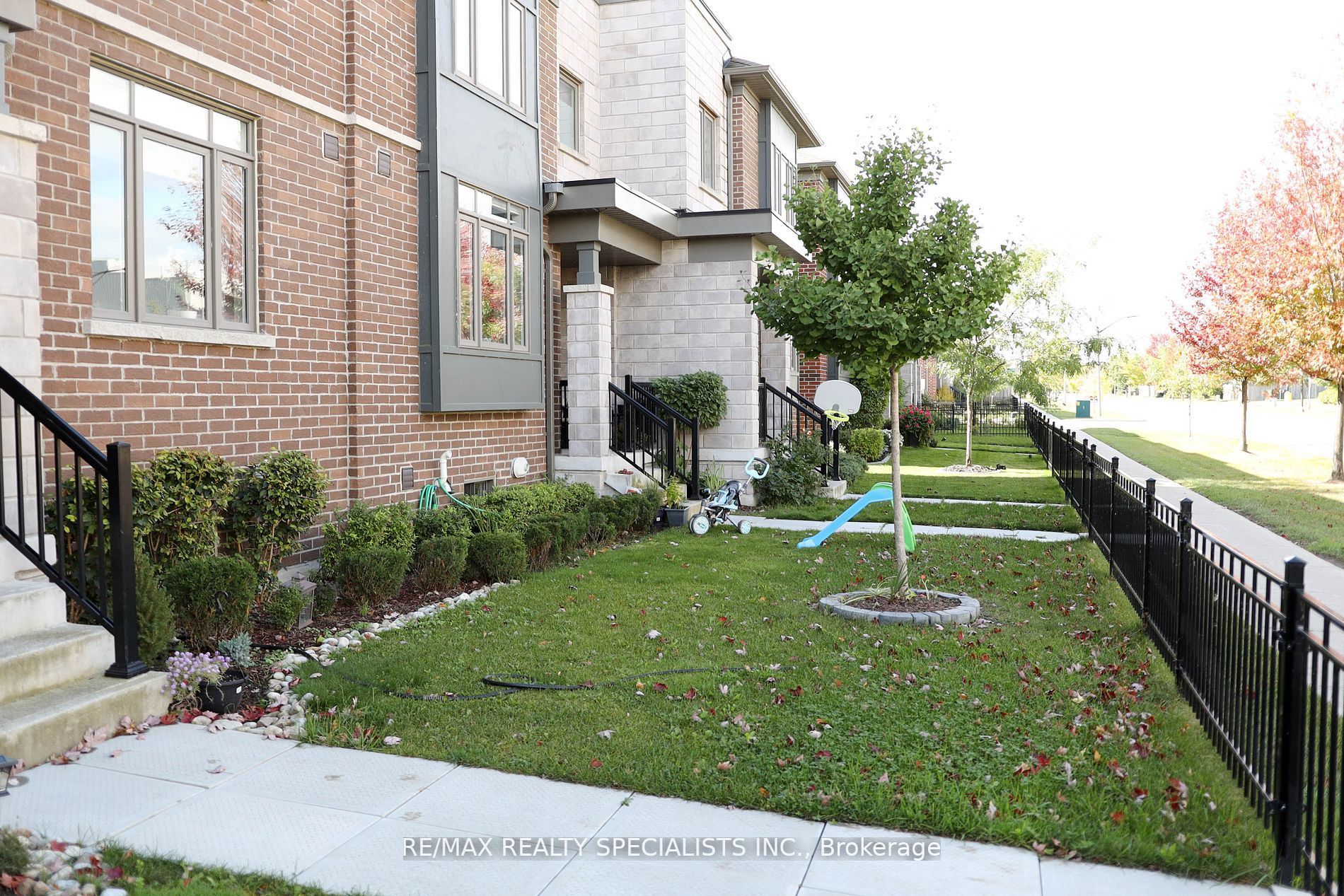 84 Longshore Way