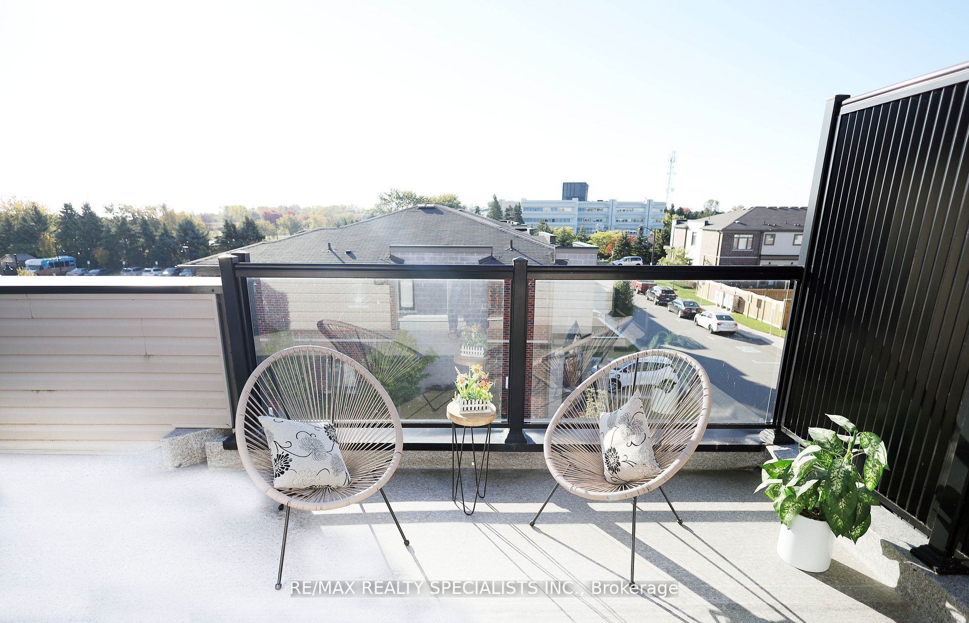 84 Longshore Way