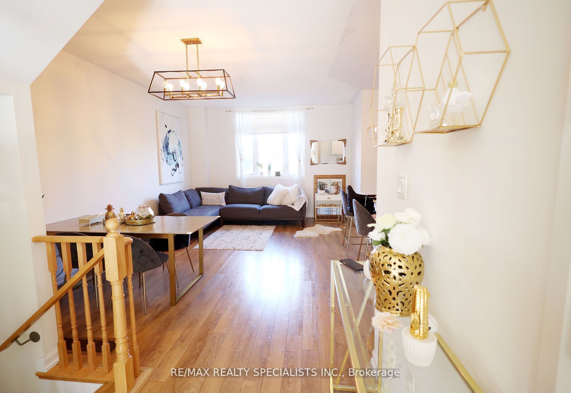 84 Longshore Way
