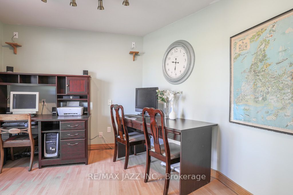 3810 Edgerton Rd