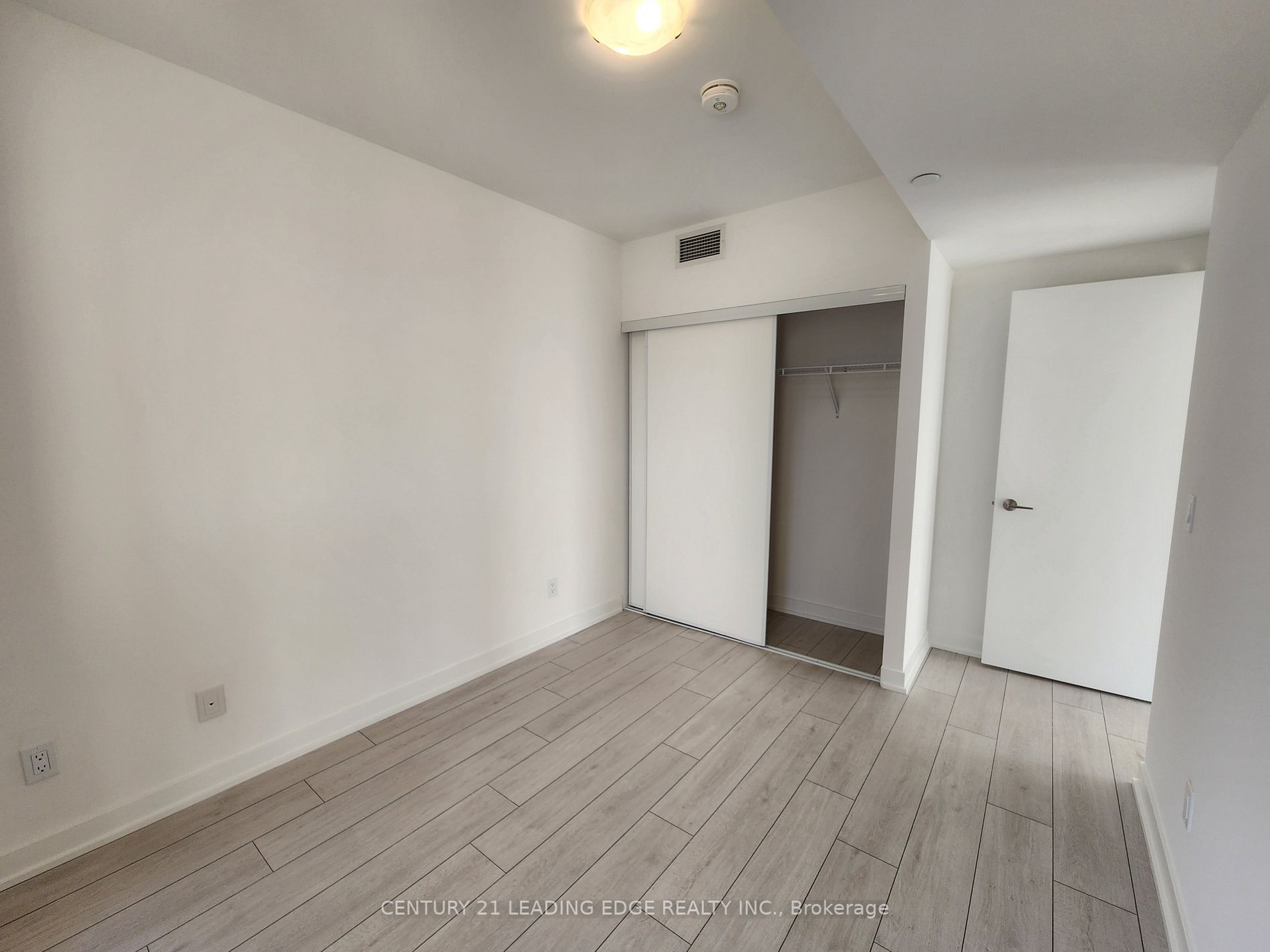 2033 Kennedy Rd, #303