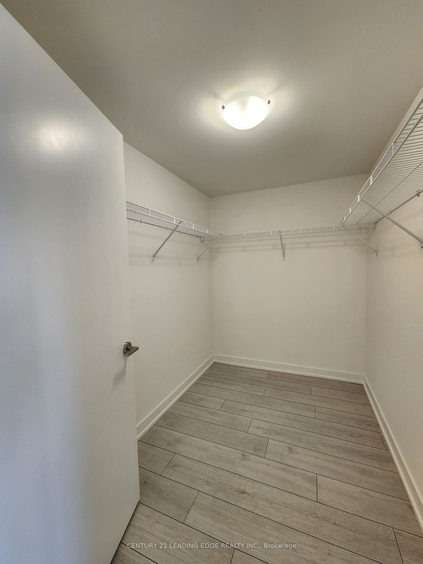 2033 Kennedy Rd, #303