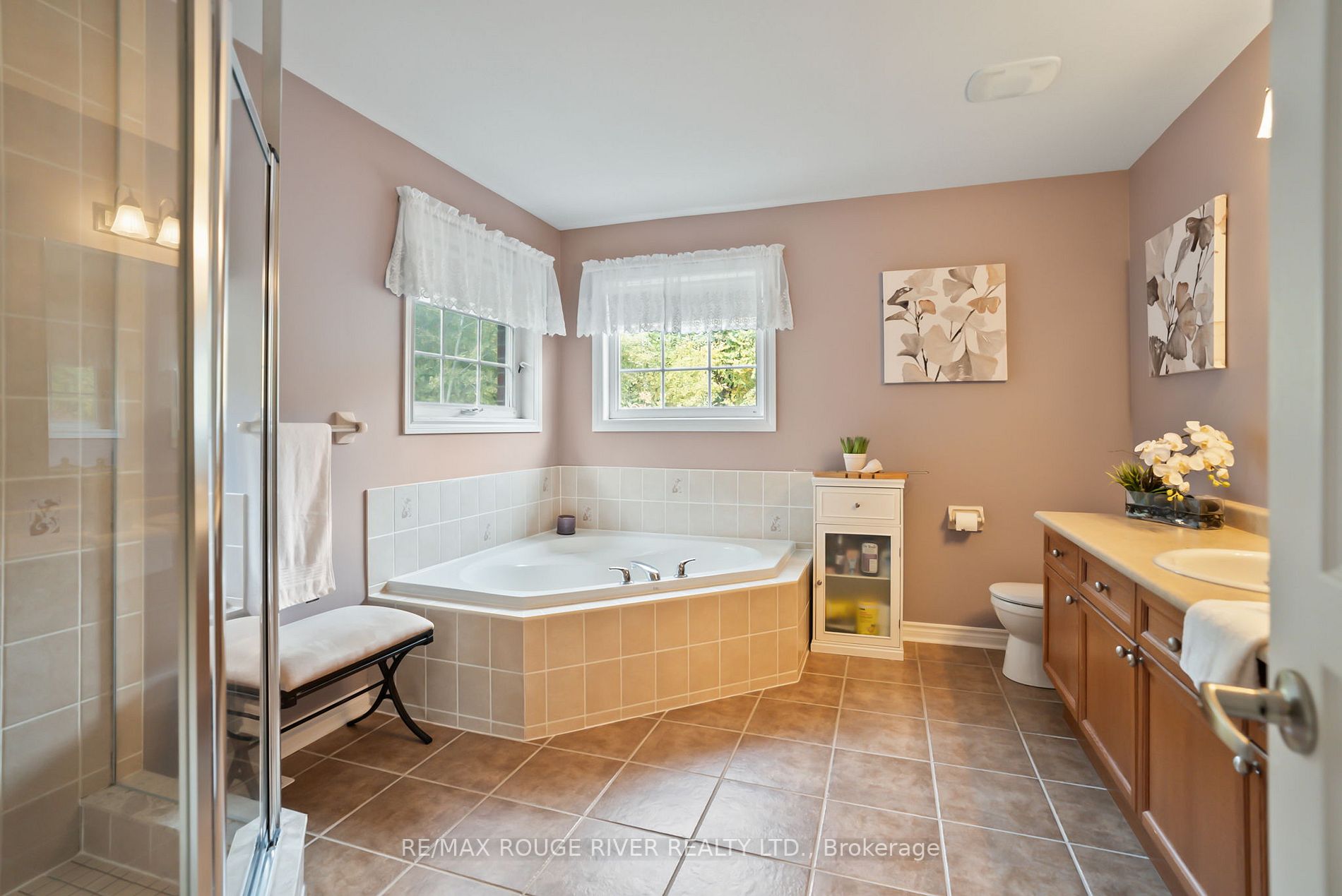 121 Rivers Edge Pl