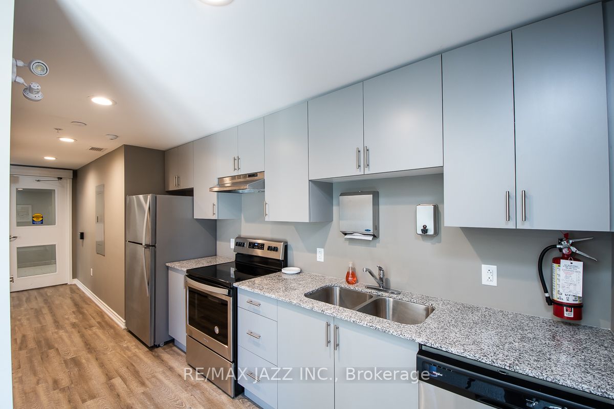 290 Liberty St N, #310