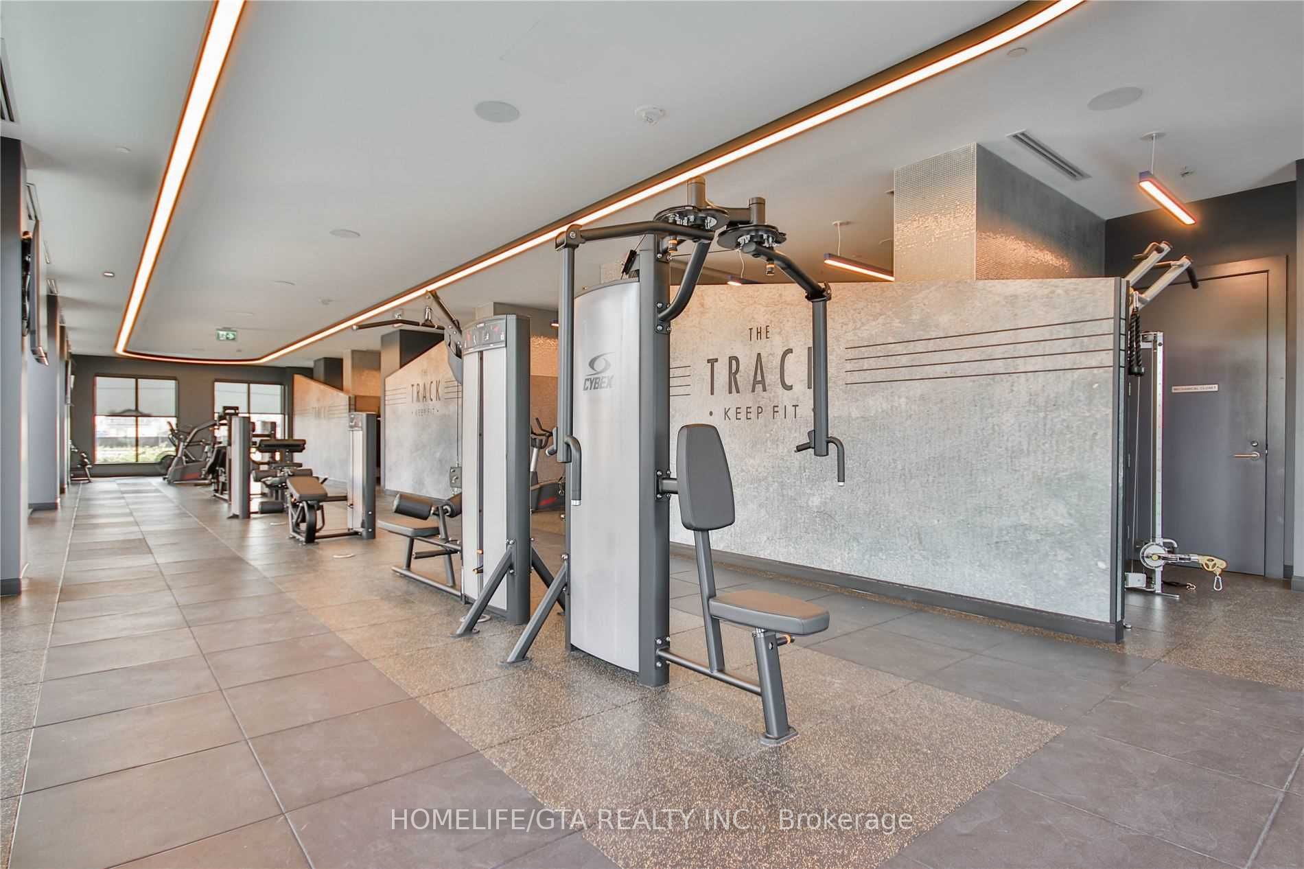 2550 Simcoe St N, #802