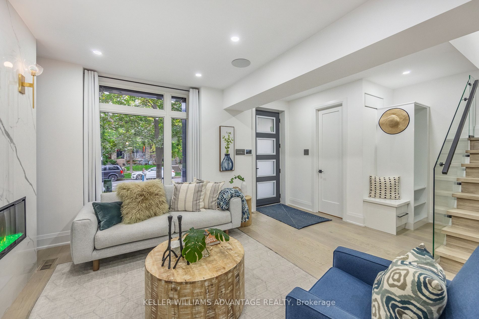36 Lockwood Rd