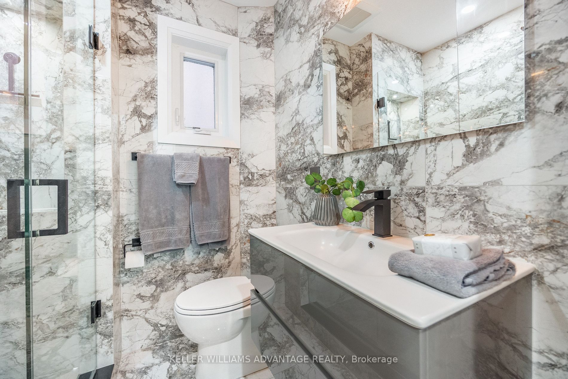 36 Lockwood Rd
