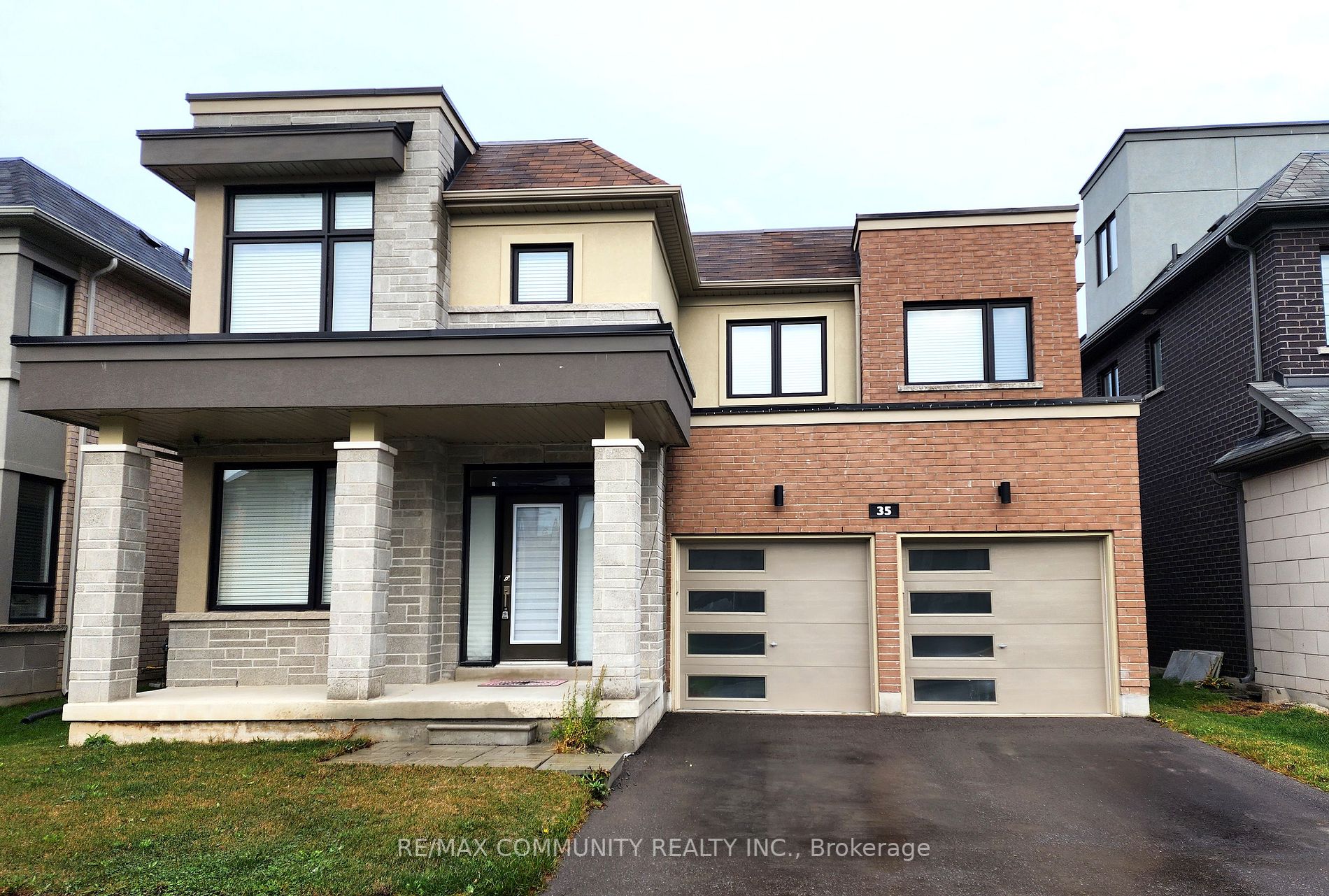 35 Yacht Dr