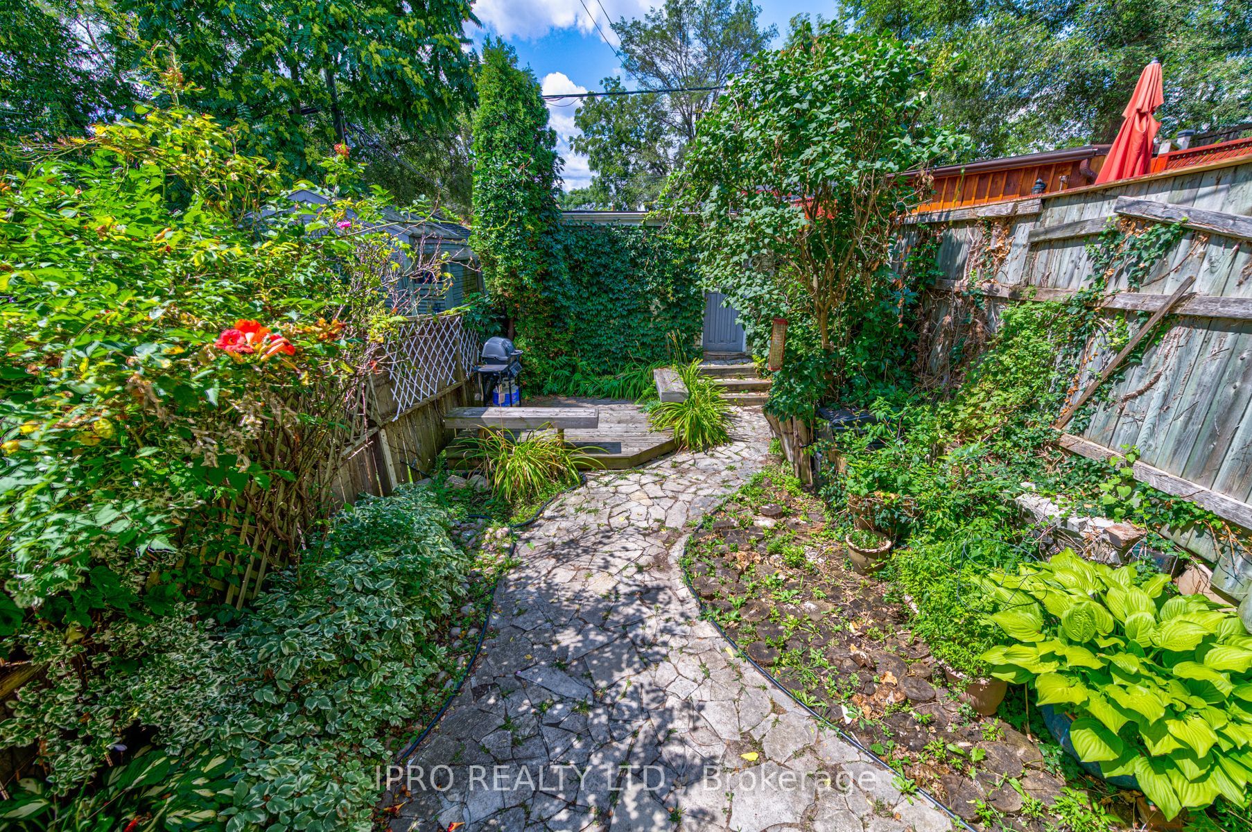 326 Kenilworth Ave