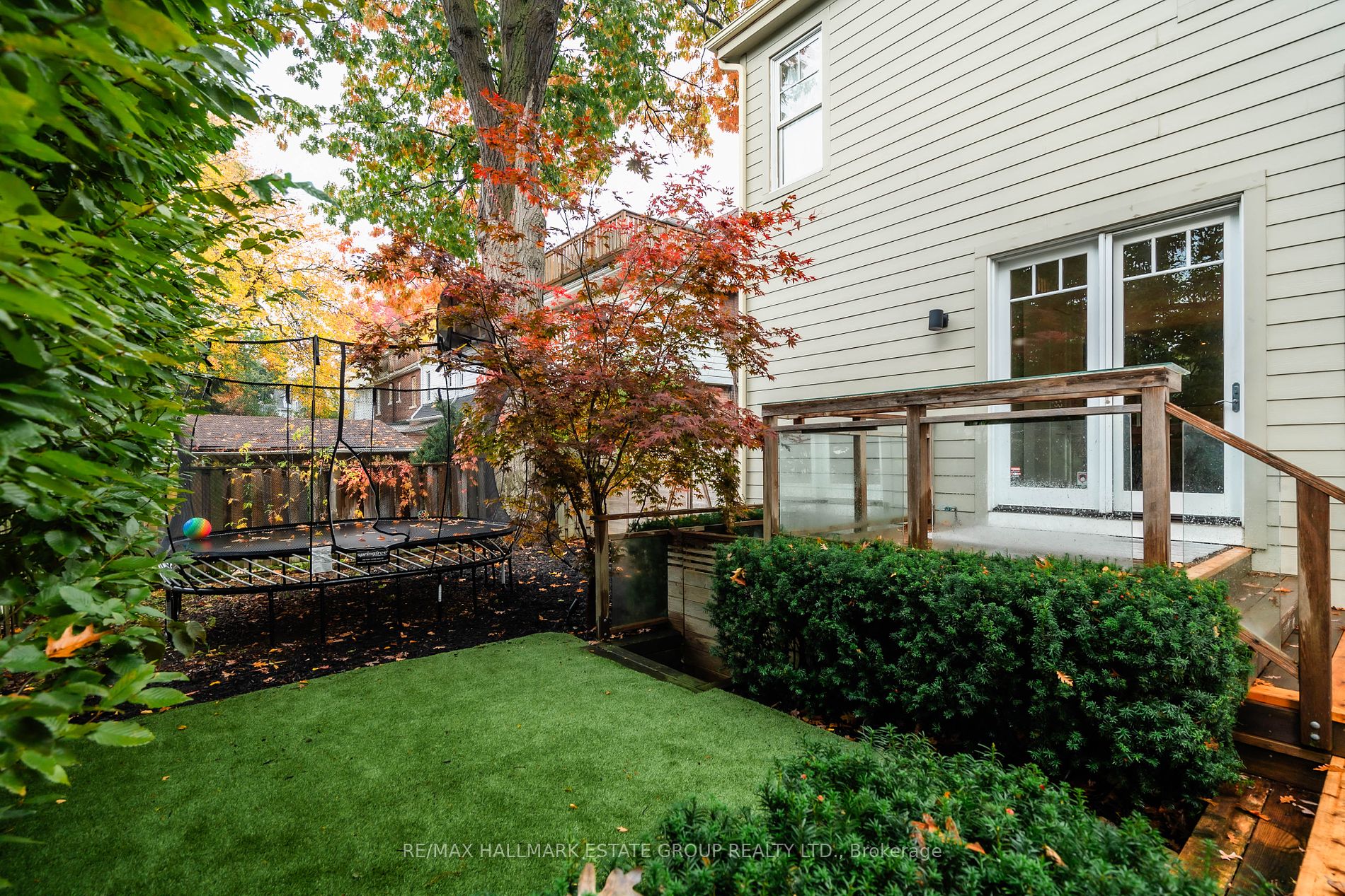126 Lee Ave