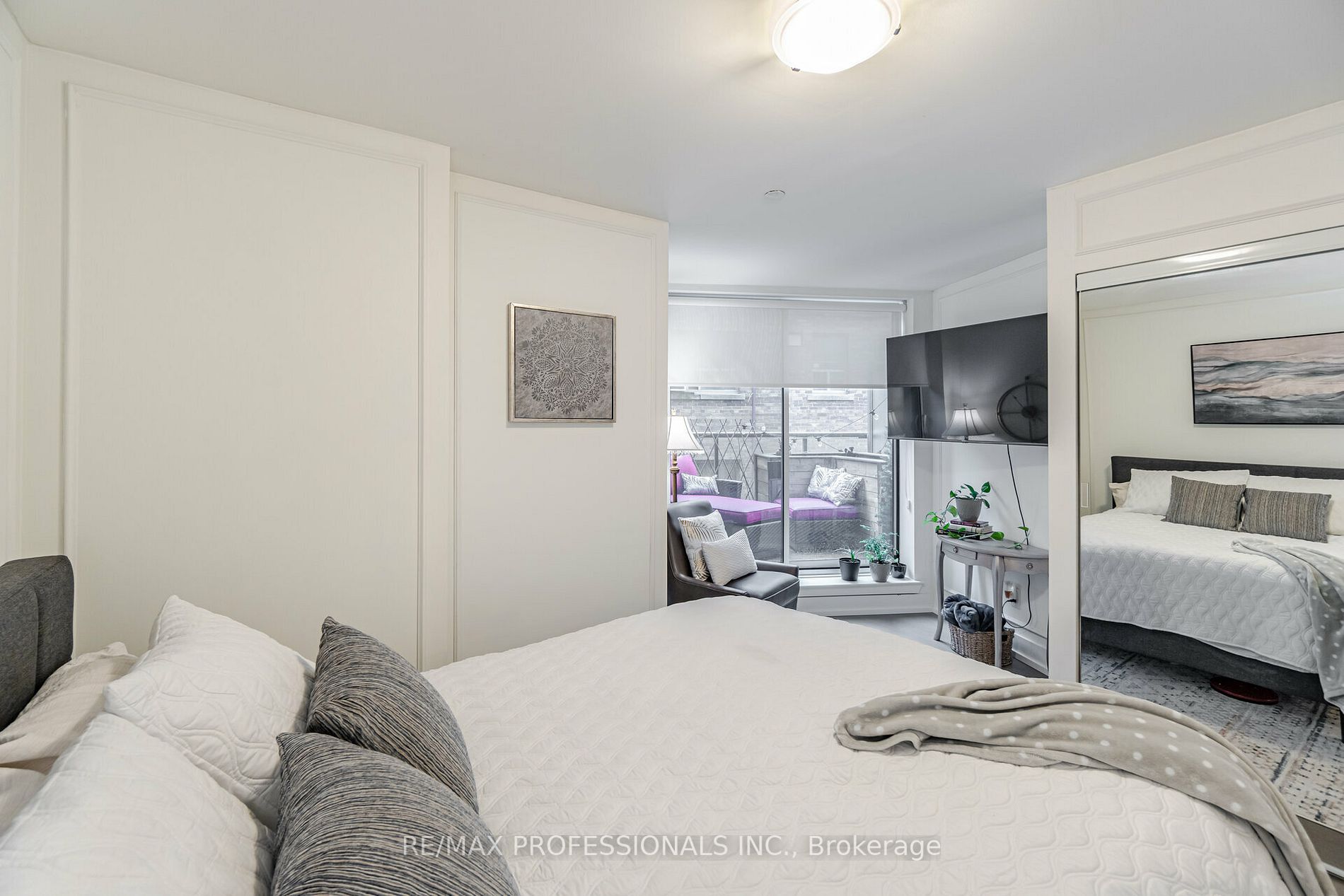 2A Queensbury Avenue, #102