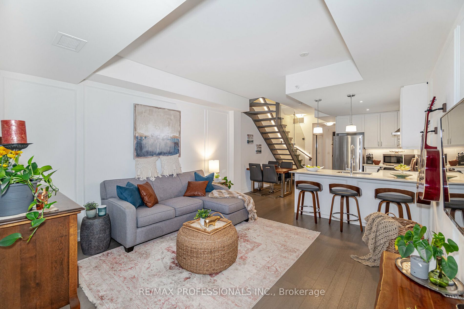 2A Queensbury Avenue, #102