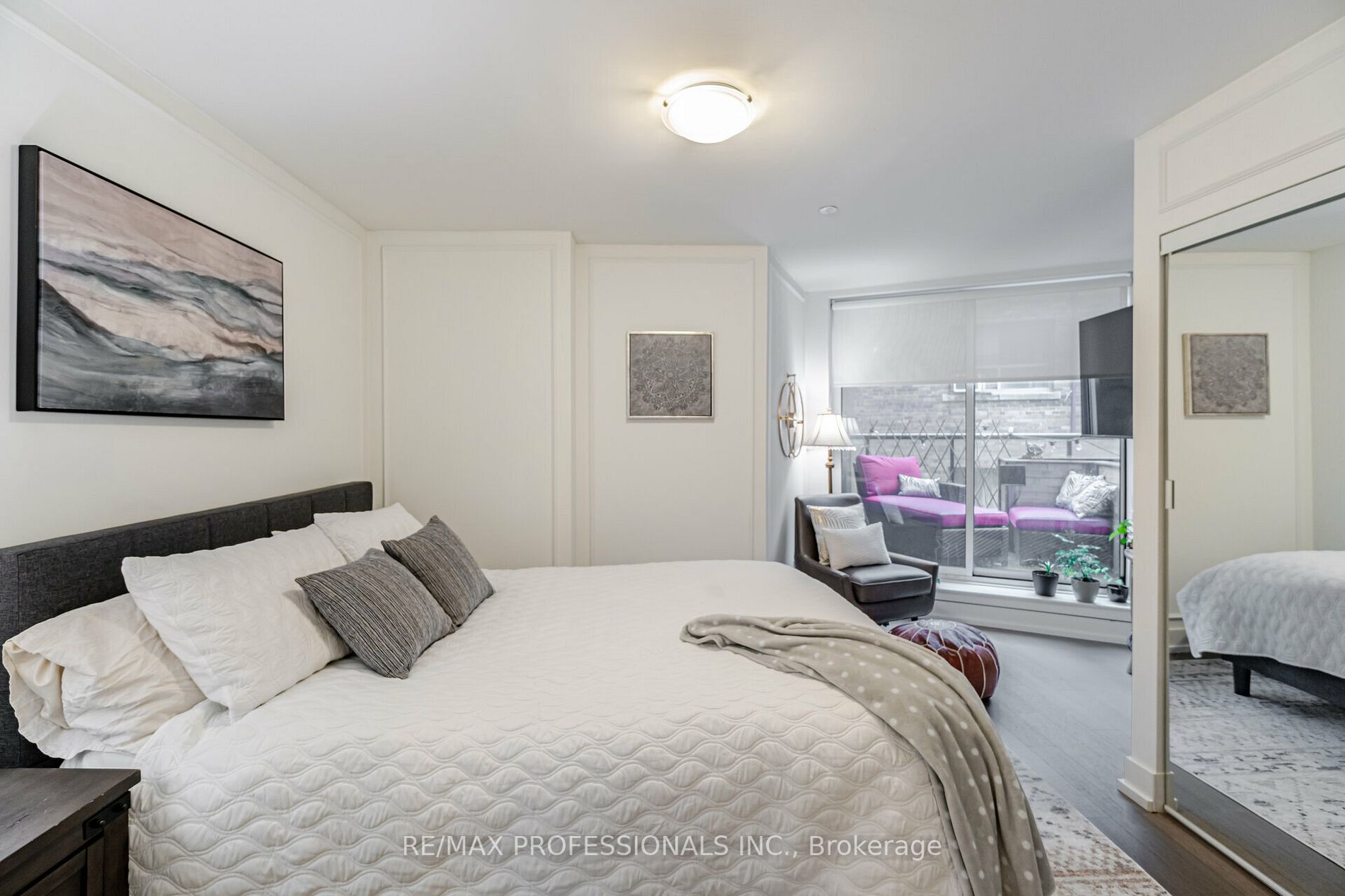 2A Queensbury Avenue, #102