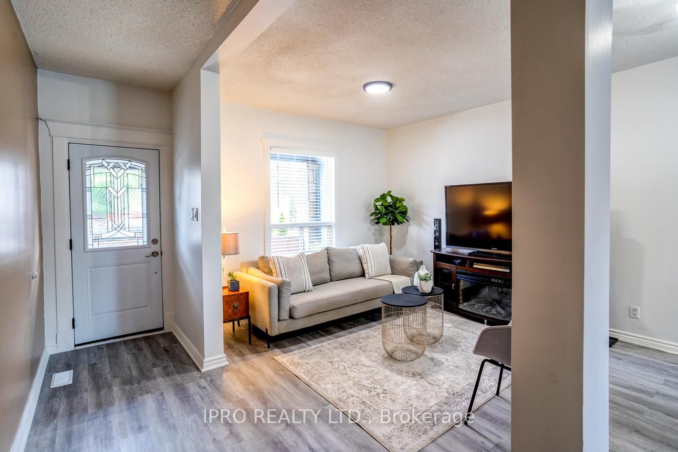 48 Pape Ave