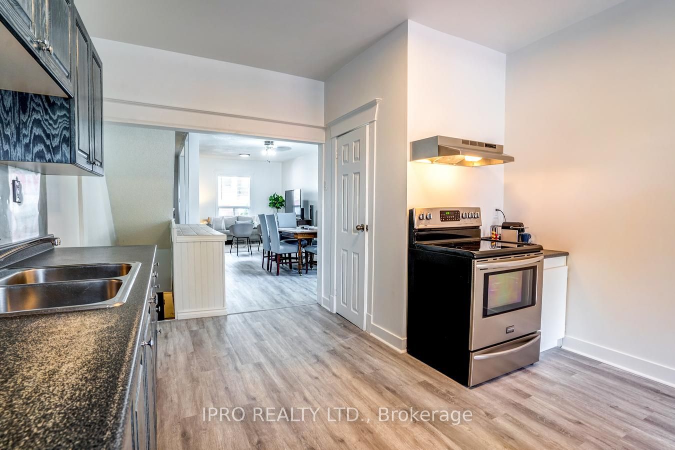 48 Pape Ave